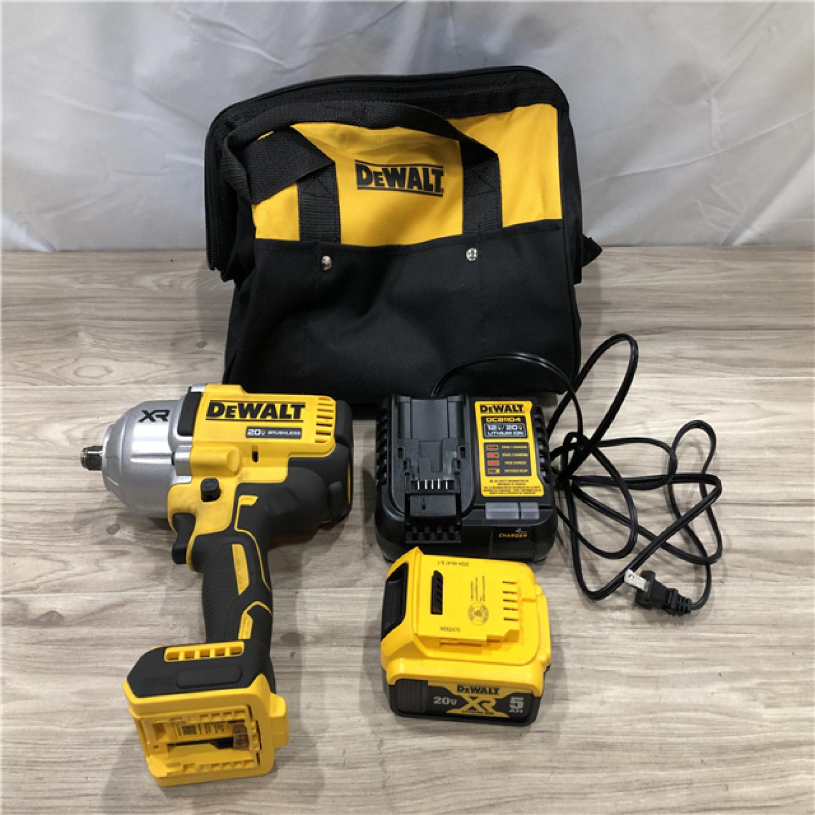 AS-IS Dewalt 20V MAX Lithium-Ion Cordless 1/2 in. Impact Wrench Kit