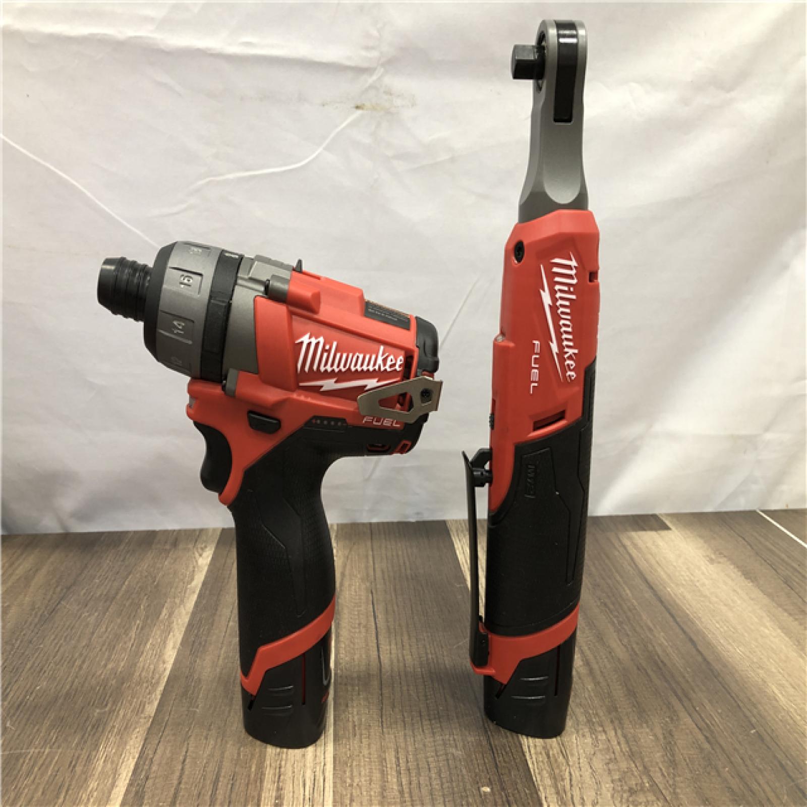 AS-IS Milwaukee 12V Lithium-Ion Cordless Screwdriver  3/8 in. High Speed Ratchet  Light Combo Kit