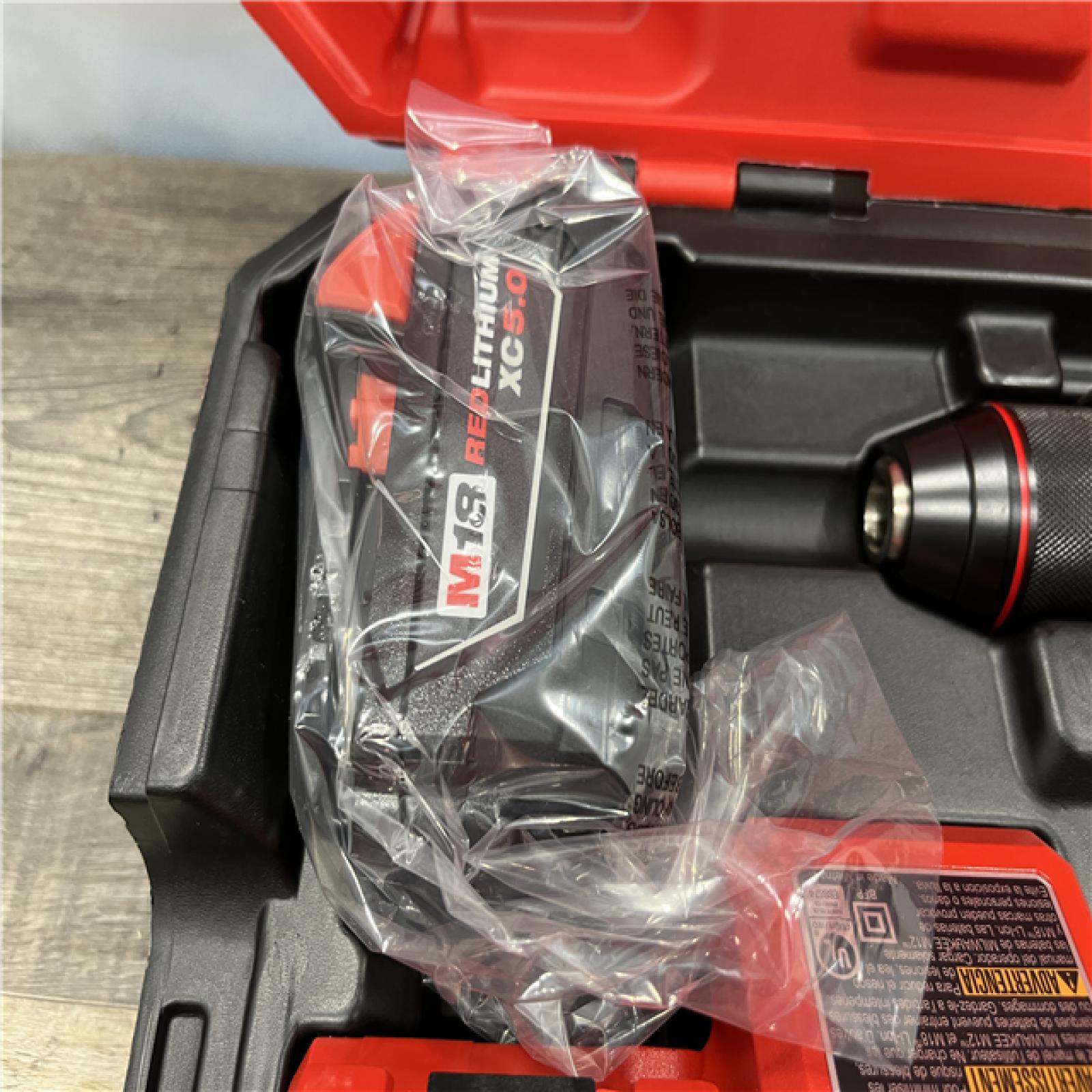 LIKE NEW - Milwaukee FUEL 18V Lithium-Ion Brushless Cordless 1/2 in. Drill/Driver Kit
