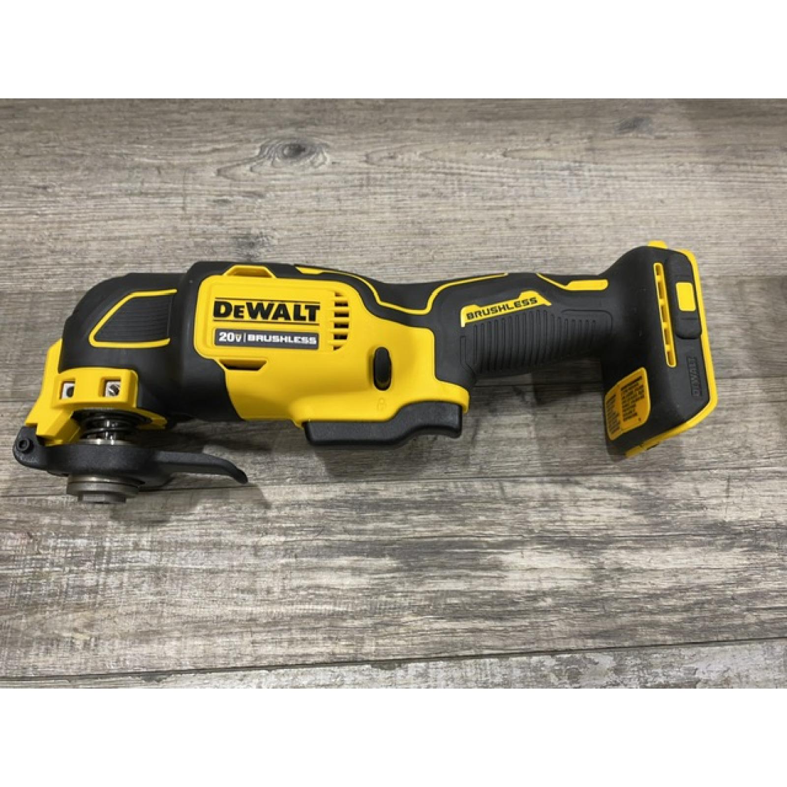 AS-IS DEWALT ATOMIC 20V MAX Cordless Brushless Oscillating Multi Tool Kit