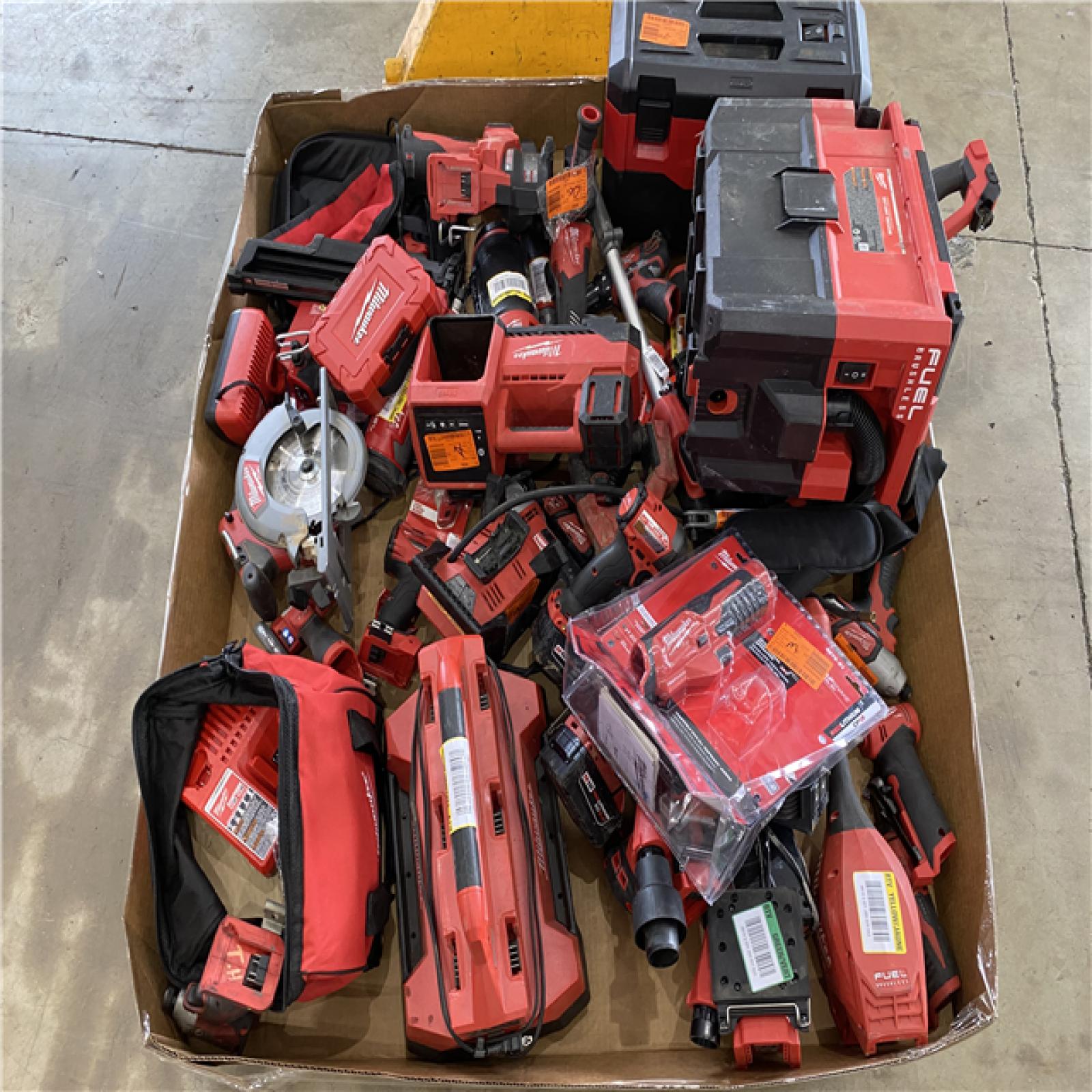 Houston Location AS IS - Tool Pallet