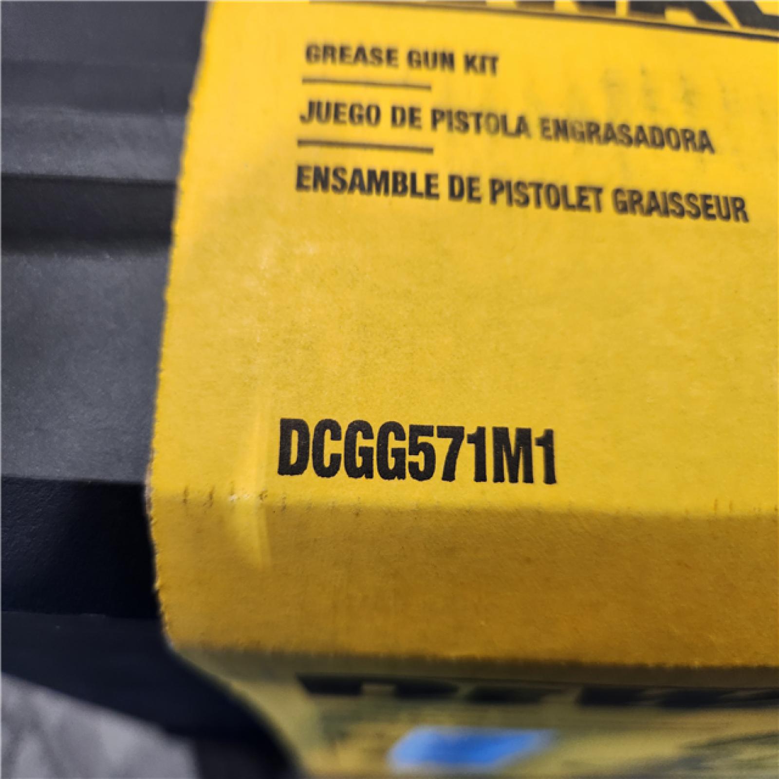 AS-IS- Grease Gun Kit Lithium-ion 20 V MAX DEWALT