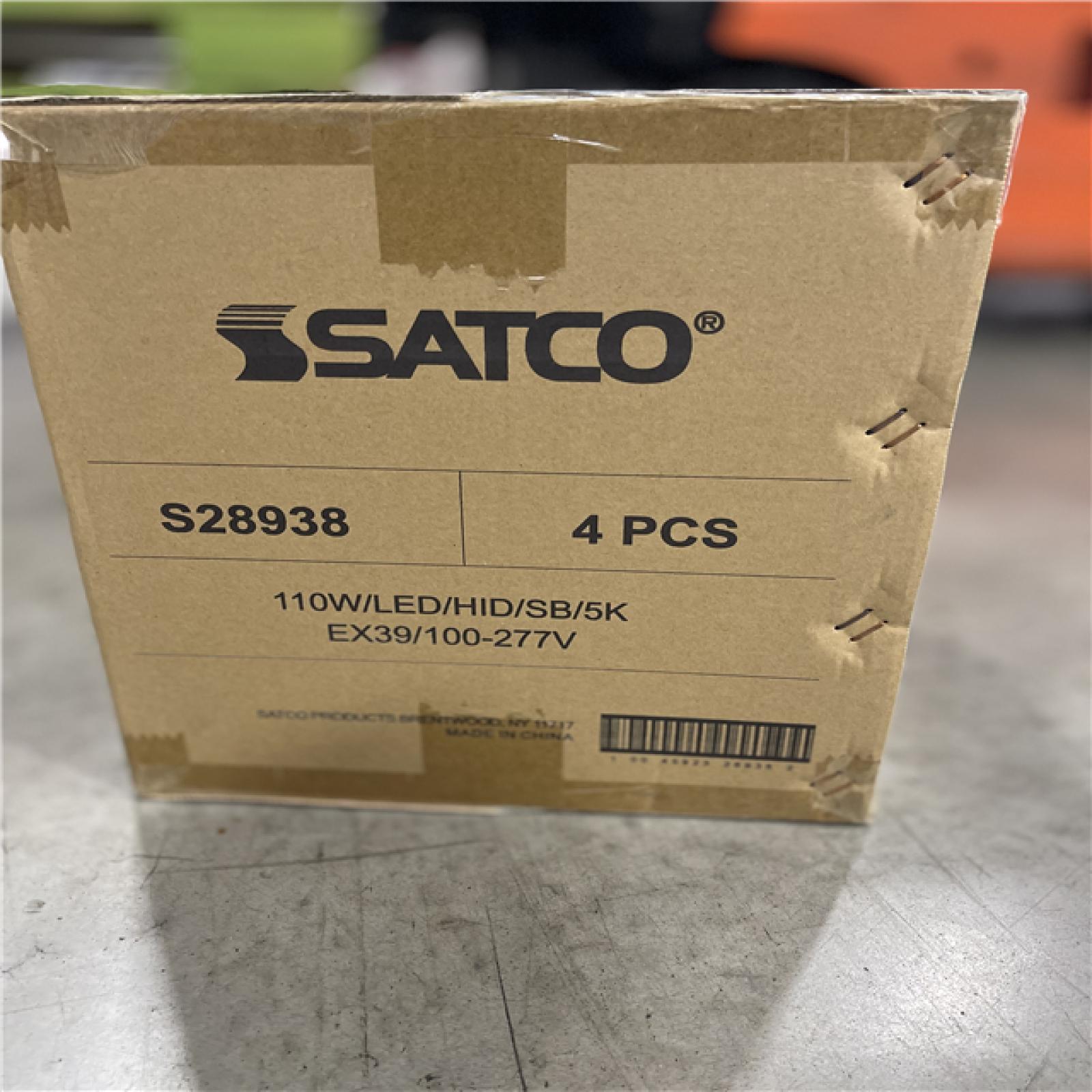 NEW! - Satco 110w LED Hi-lumen Shoe Box Style Lamp Fixture 5000K Mogul Base 100-277V