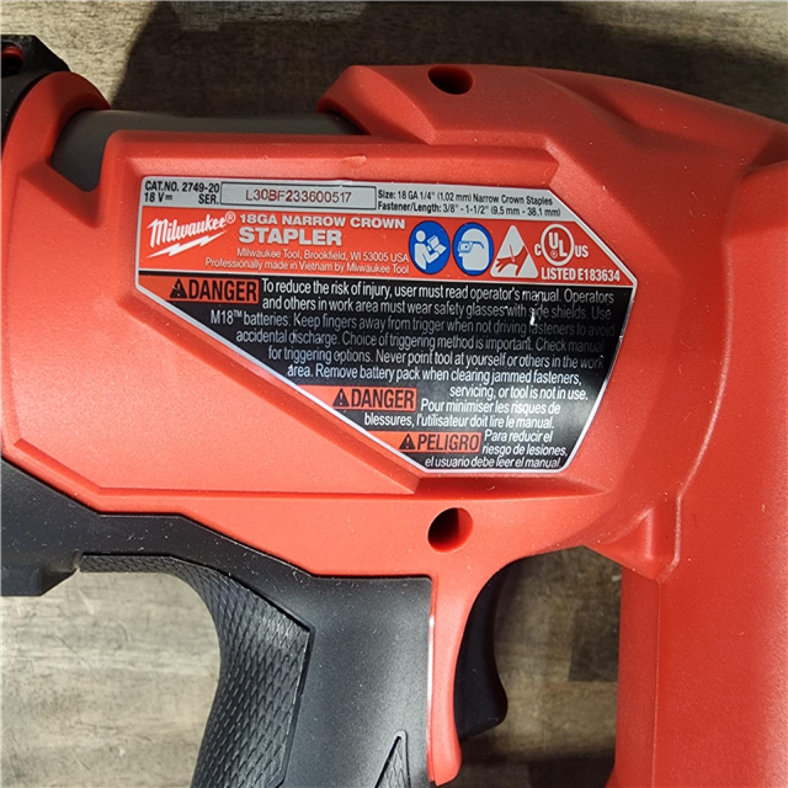 HOUSTON LOCATION - AS-IS MILWAUKEE FUEL 18-Volt Lithium-Ion Brushless Cordless 18-Gauge 1/4 in. Narrow Crown Stapler (Tool-Only)