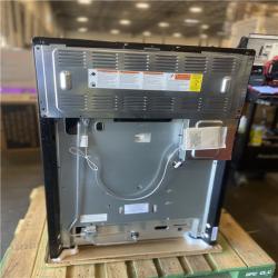 DALLAS LOCATION - Frigidaire 30 Inch Freestanding Gas Range with Simmer Burner  Broiler Drawer  4 Sealed Burners and 4.2 cu. ft. Capacity: Black