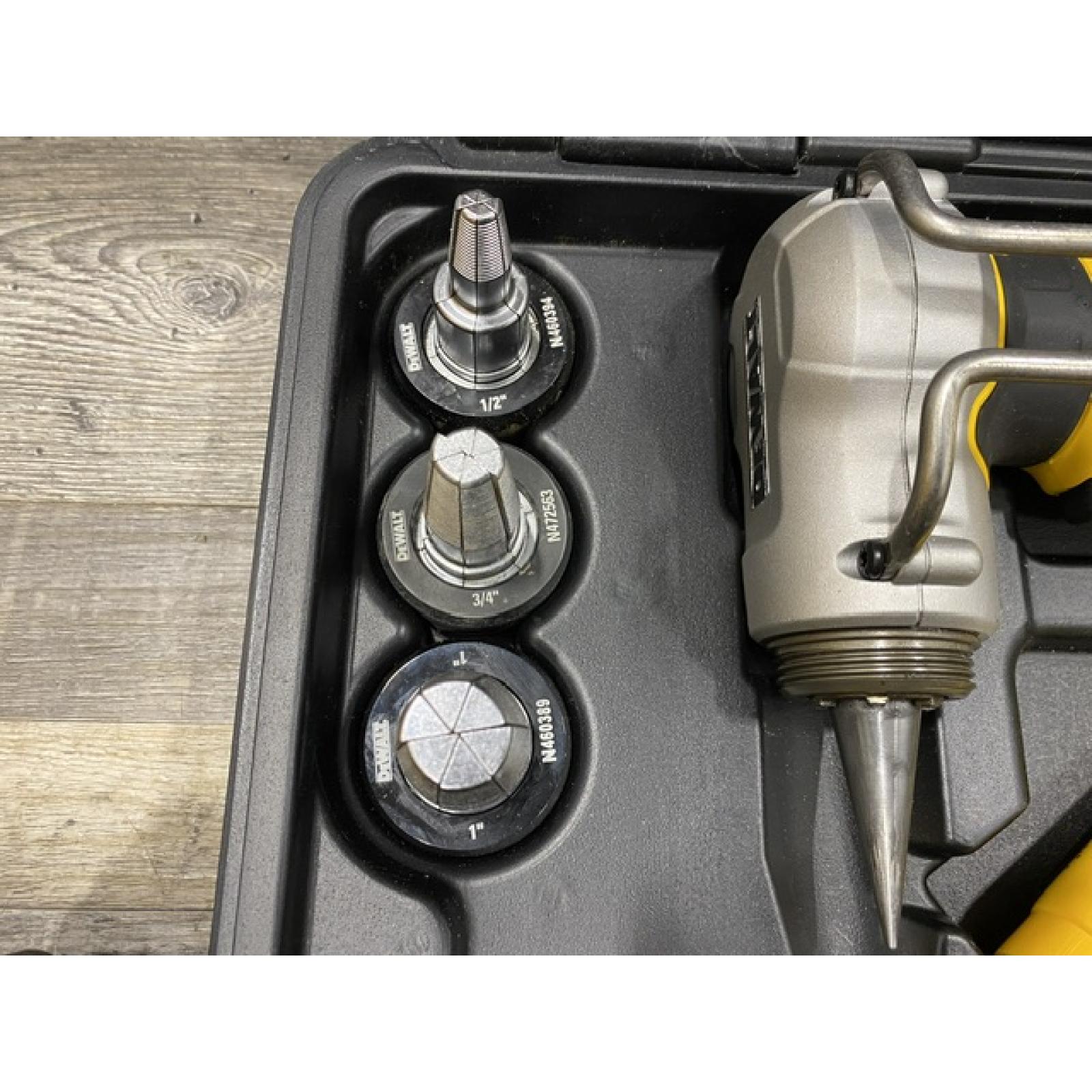 AS-IS DEWALT 20V MAX Cordless 1 in. PEX Expansion Tool Kit