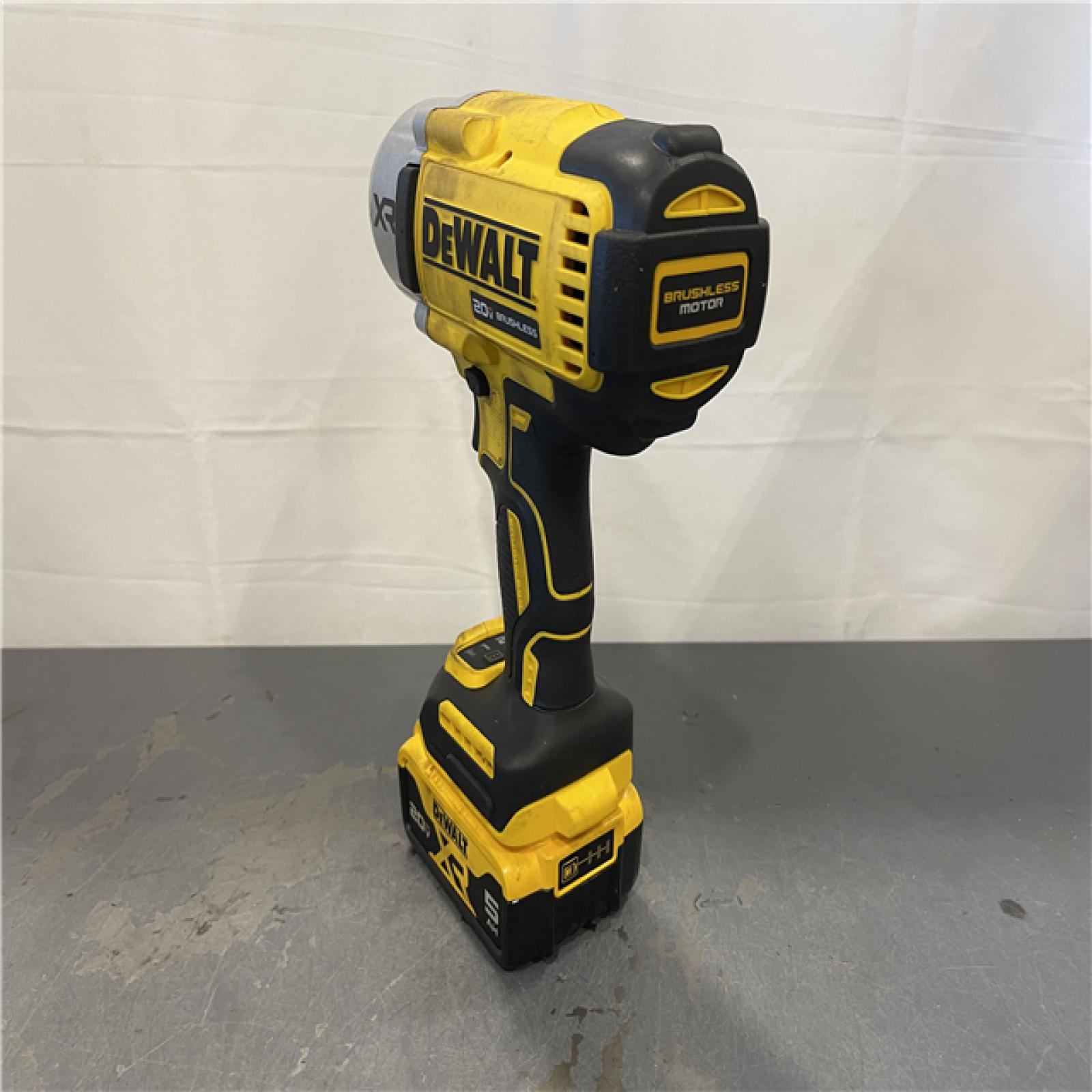 AS-IS - Dewalt 20V MAX Lithium-Ion Cordless 1/2 in. Impact Wrench Kit