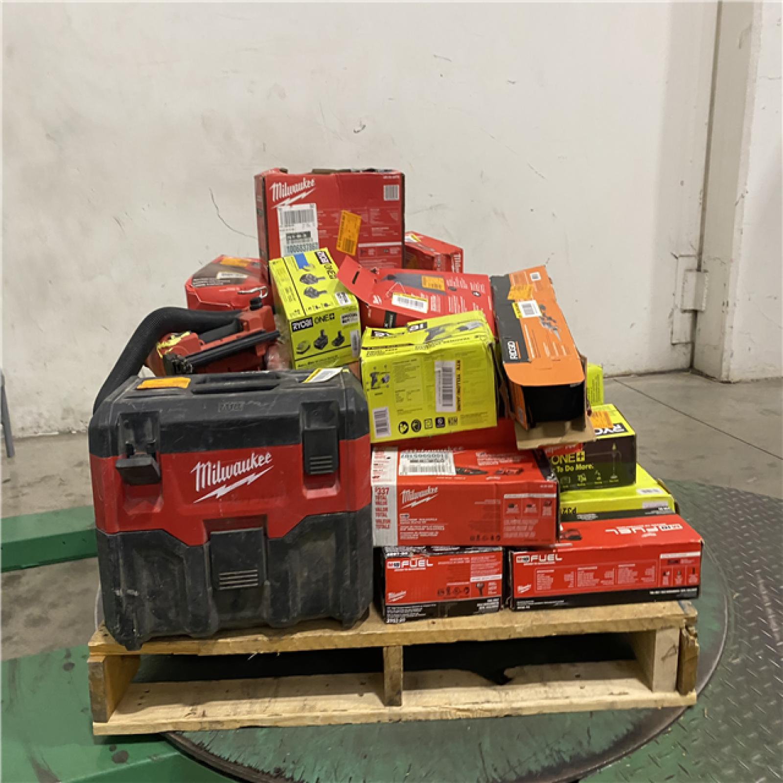 Dallas Location - As-Is Tool Pallet