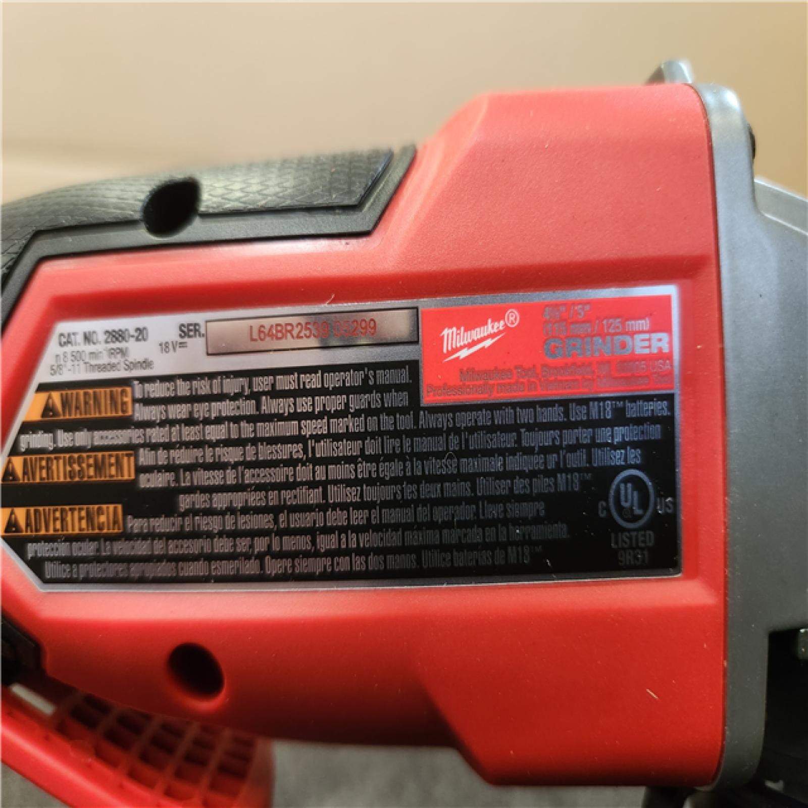 Phoenix NEW Milwaukee M18 FUEL 18V Lithium-Ion Brushless Cordless 4-1/2 in./5 in. Grinder w/Paddle Switch (Tool-Only)