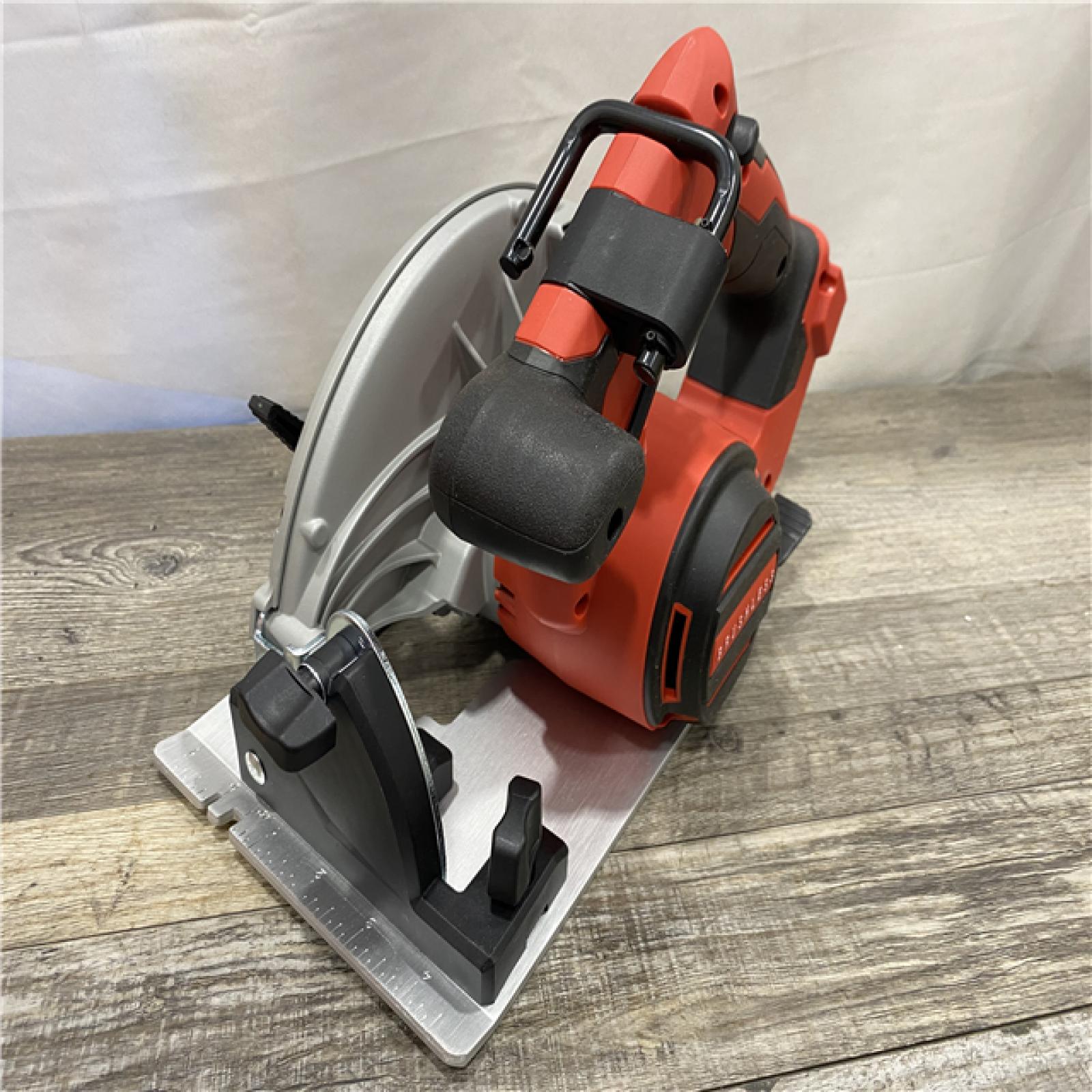 AS-IS Milwaukee 18V Lithium-Ion Brushless Cordless 7-1/4 in. Circular Saw (Tool-Only)