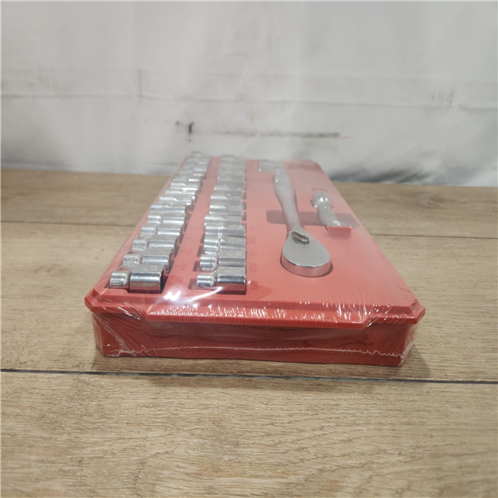 LIKE-NEW- 3/8 in. Drive SAE/Metric Ratchet and Socket Mechanics Tool Set (29-Piece)