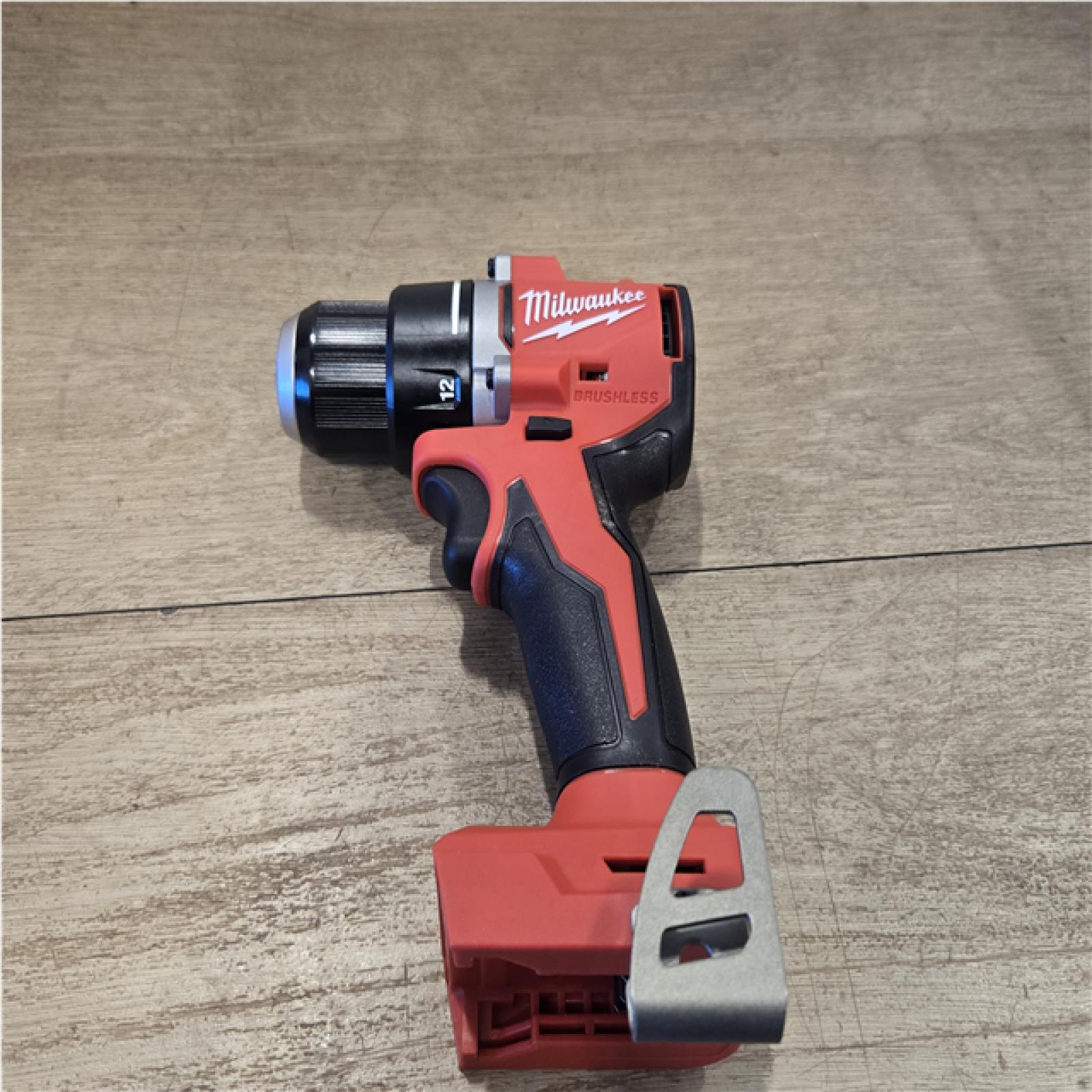 AS-IS Milwaukee 18V Lithium-Ion Brushless Cordless 1/2 in. Compact Drill/Driver with kit