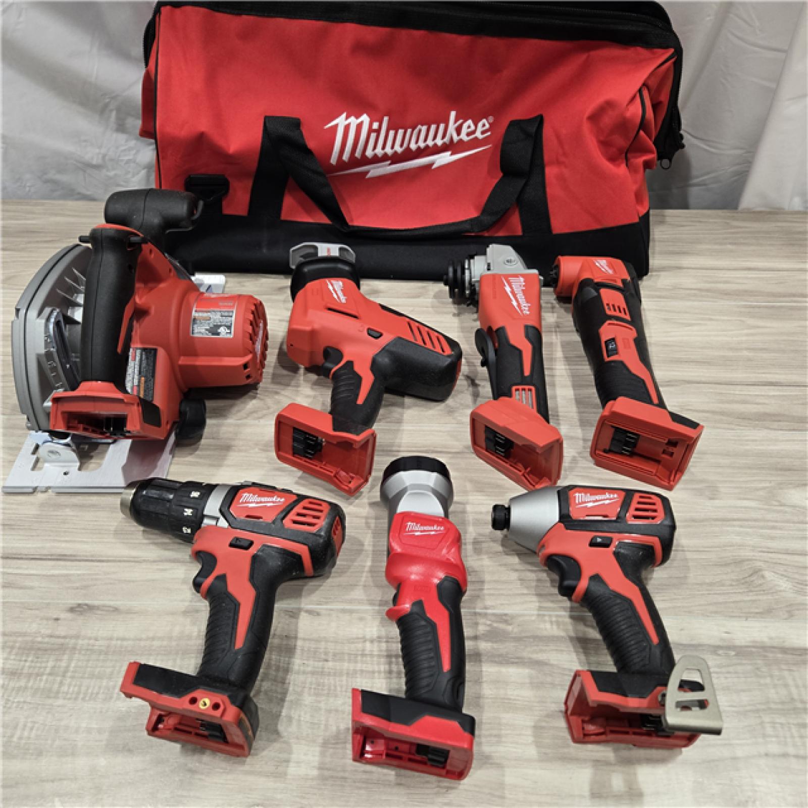 LIKE NEW! - Milwaukee M18 18V Cordless Combo Kit (7-Tool)