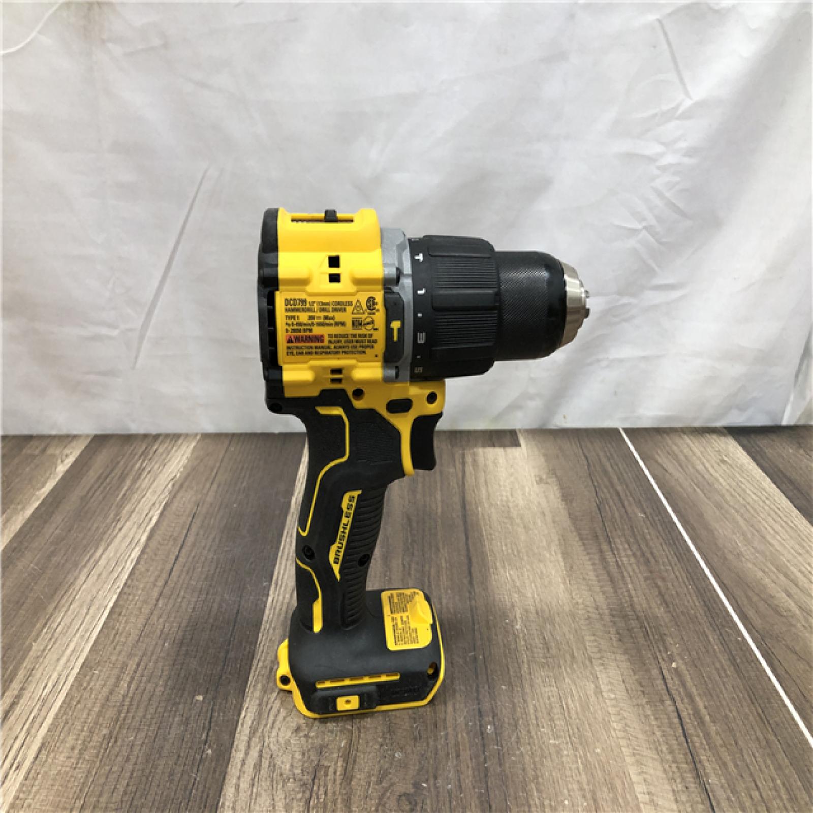 AS-IS DEWALT ATOMIC 20V Lithium-Ion Cordless 1/2 in. Hammer Drill Kit