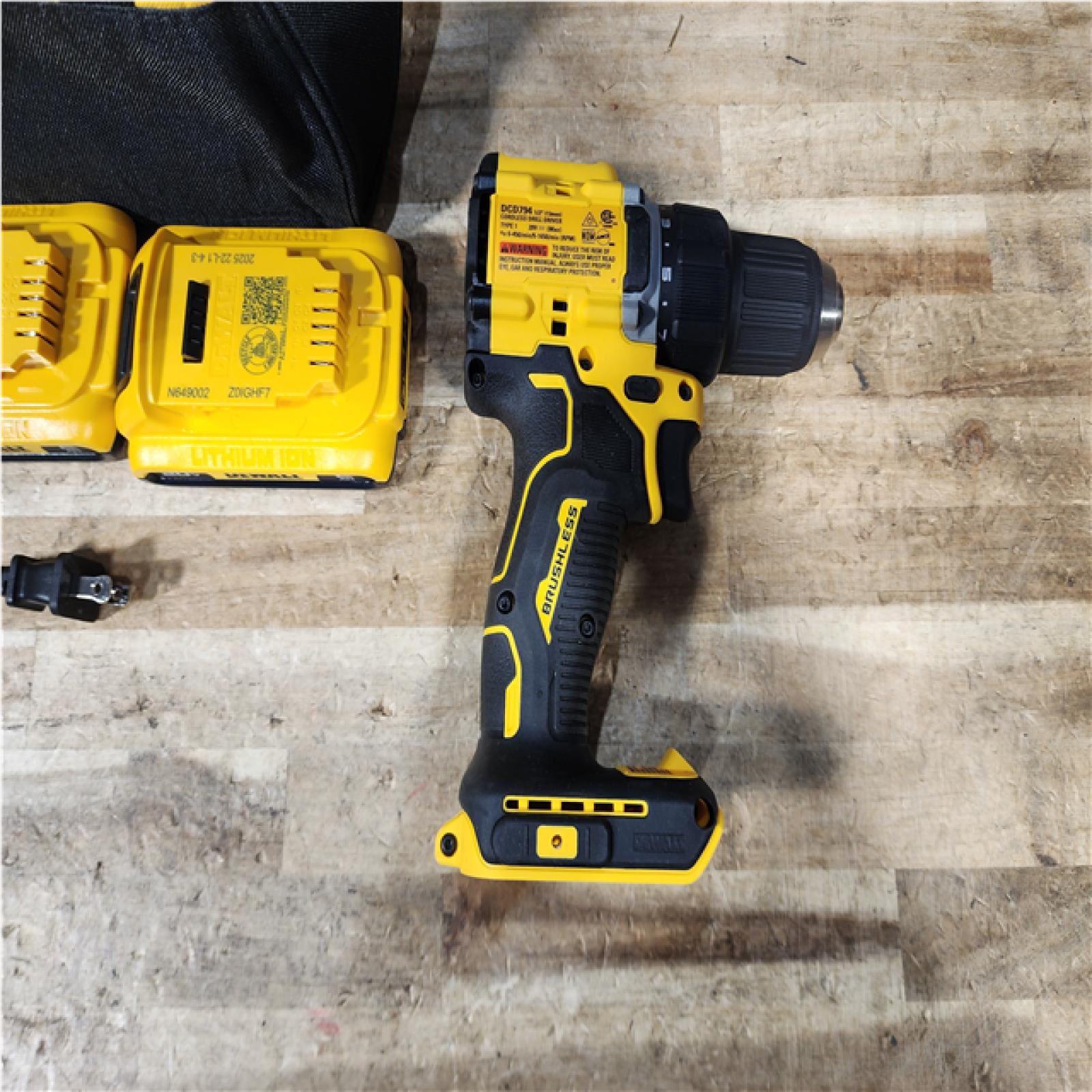 HOUSTON LOCATION - AS - IS DEWALT Atomic 20V Lithium-Ion Cordless Compact 1/2 in. Drill/Driver Kit
