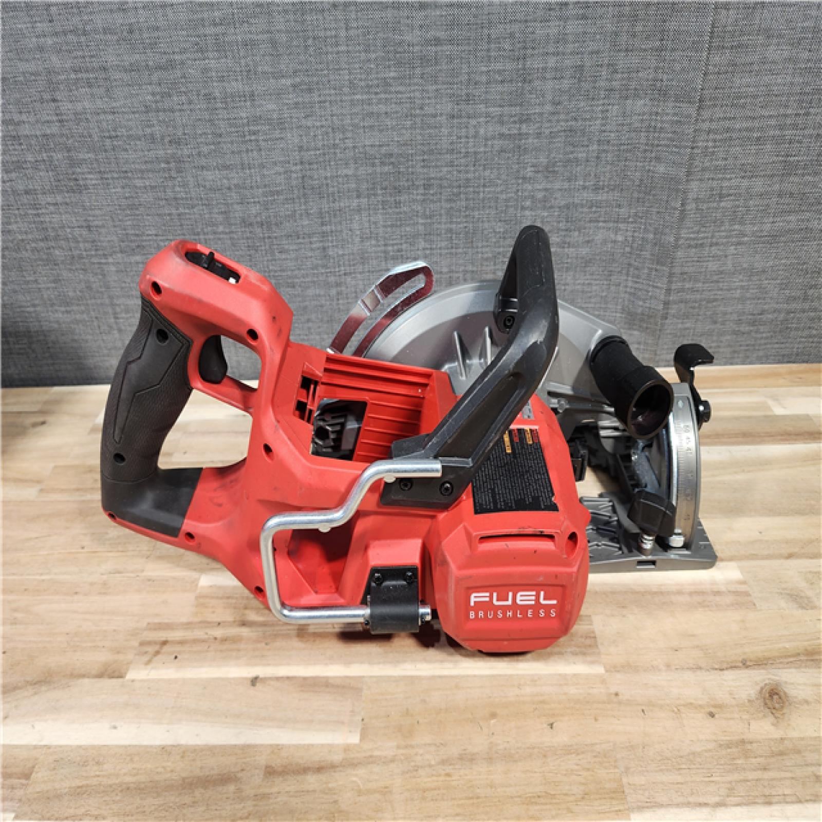 HOUSTON LOCATION - AS-IS Milwaukee  FUEL 18V Lithium-Ion Cordless 7-1/4 in. Rear Handle Circular Saw (Tool-Only)