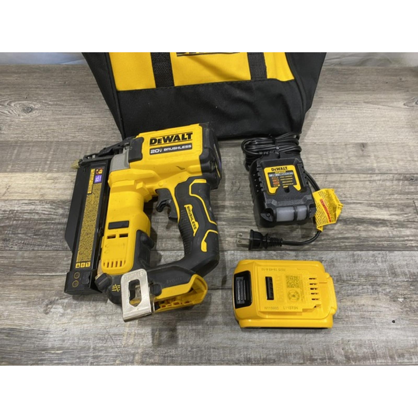 AS-IS DEWALT ATOMIC 20V MAX Lithium Ion Cordless 23 Gauge Pin Nailer Kit