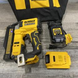 AS-IS DEWALT ATOMIC 20V MAX Lithium Ion Cordless 23 Gauge Pin Nailer Kit