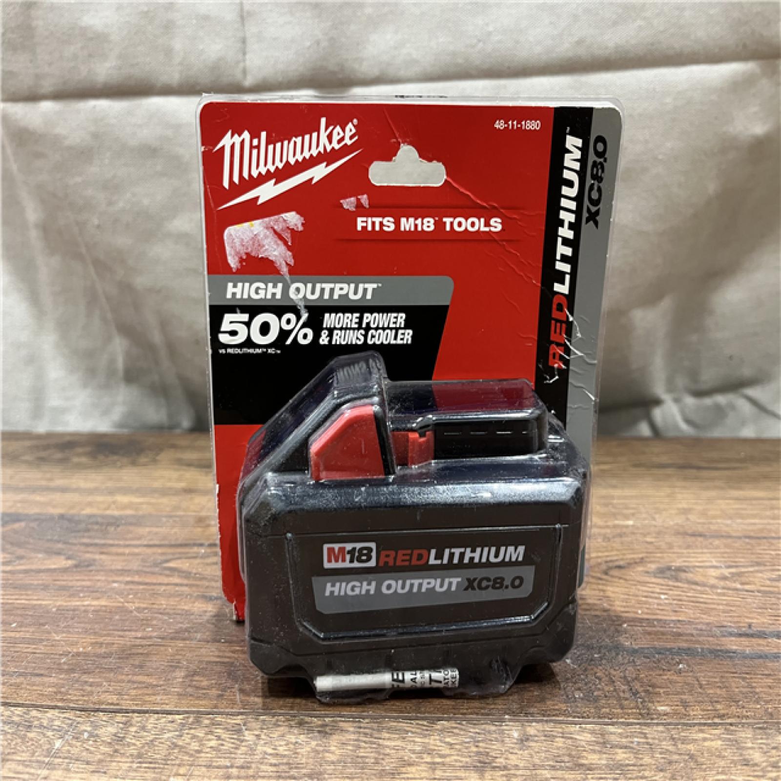 NEW - Milwaukee M18 18-Volt Lithium-Ion HIGH OUTPUT XC 8.0Ah Battery