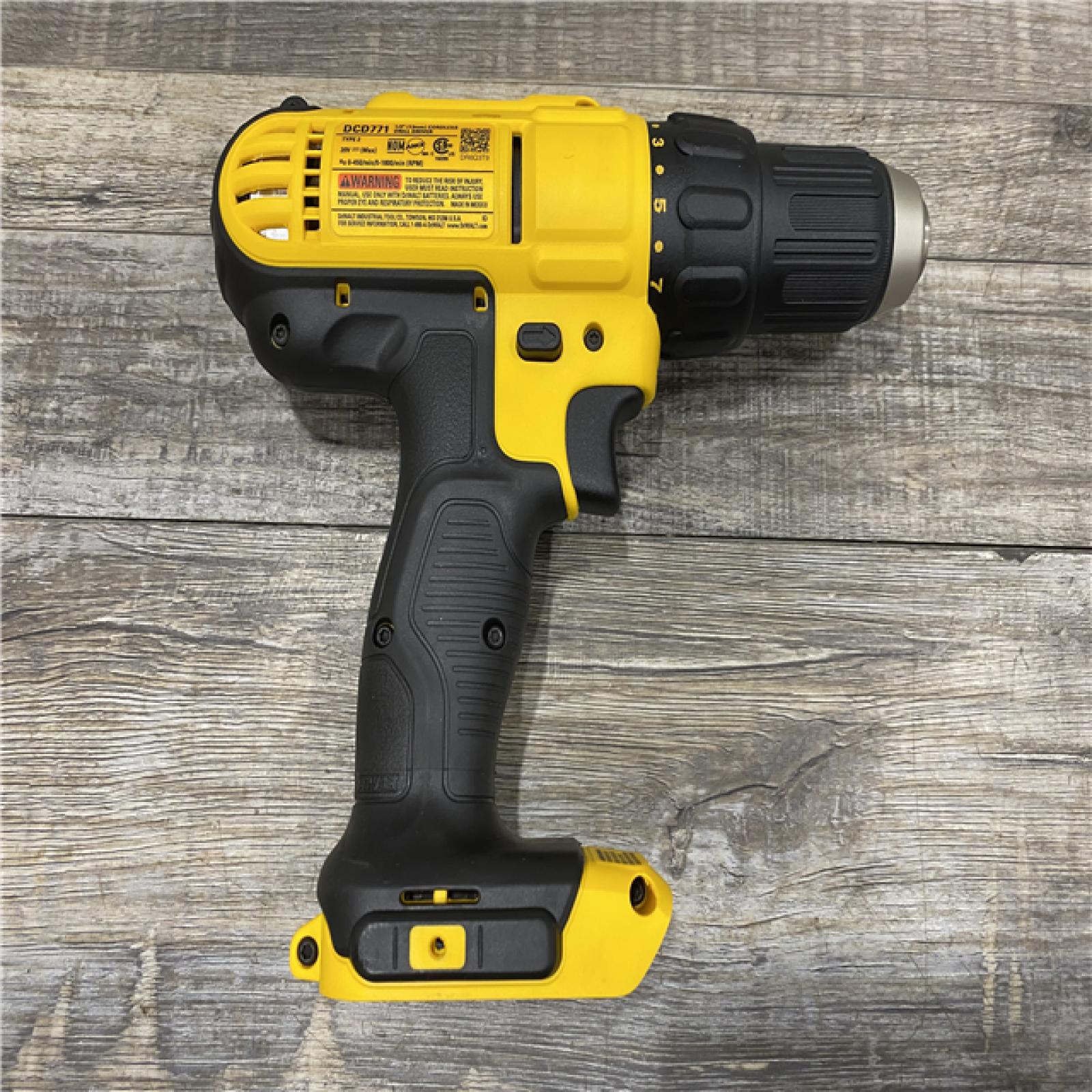AS-IS DEWALT 20V MAX Cordless 1/2 in. Drill/Driver Kit