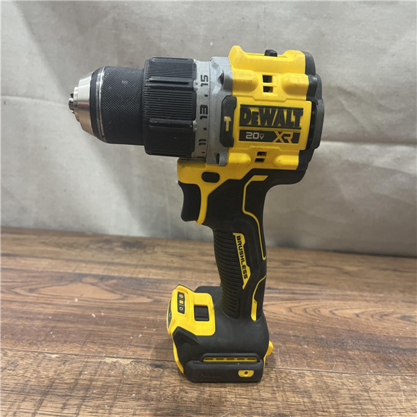 AS-IS 20-Volt XR Lithium-Ion 6-Tool Cordless Combo Kit with (2) 5.0 Ah Battery Packs and Charger
