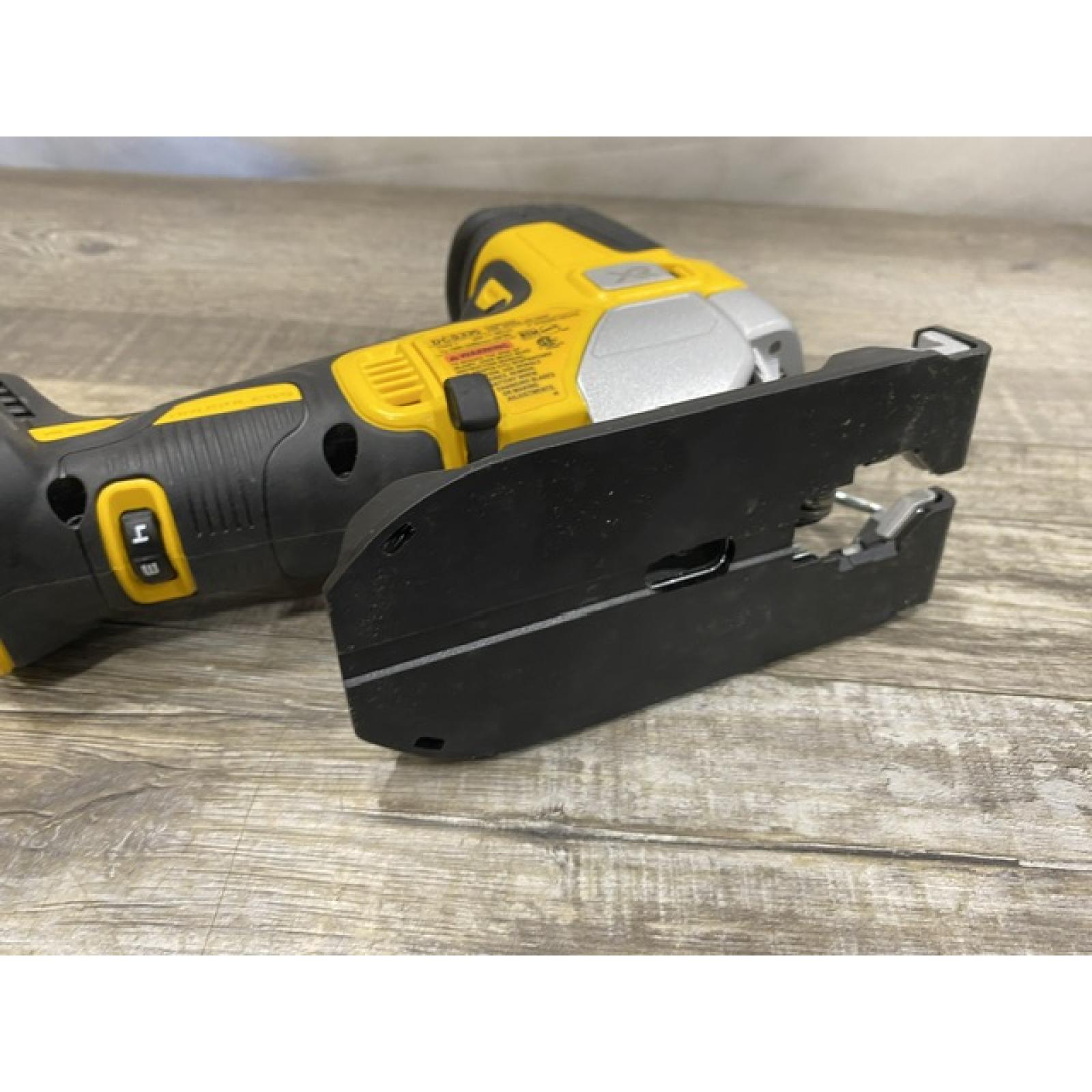 AS-IS DEWALT 20V MAX XR Cordless Barrel Grip Jigsaw (Tool Only)
