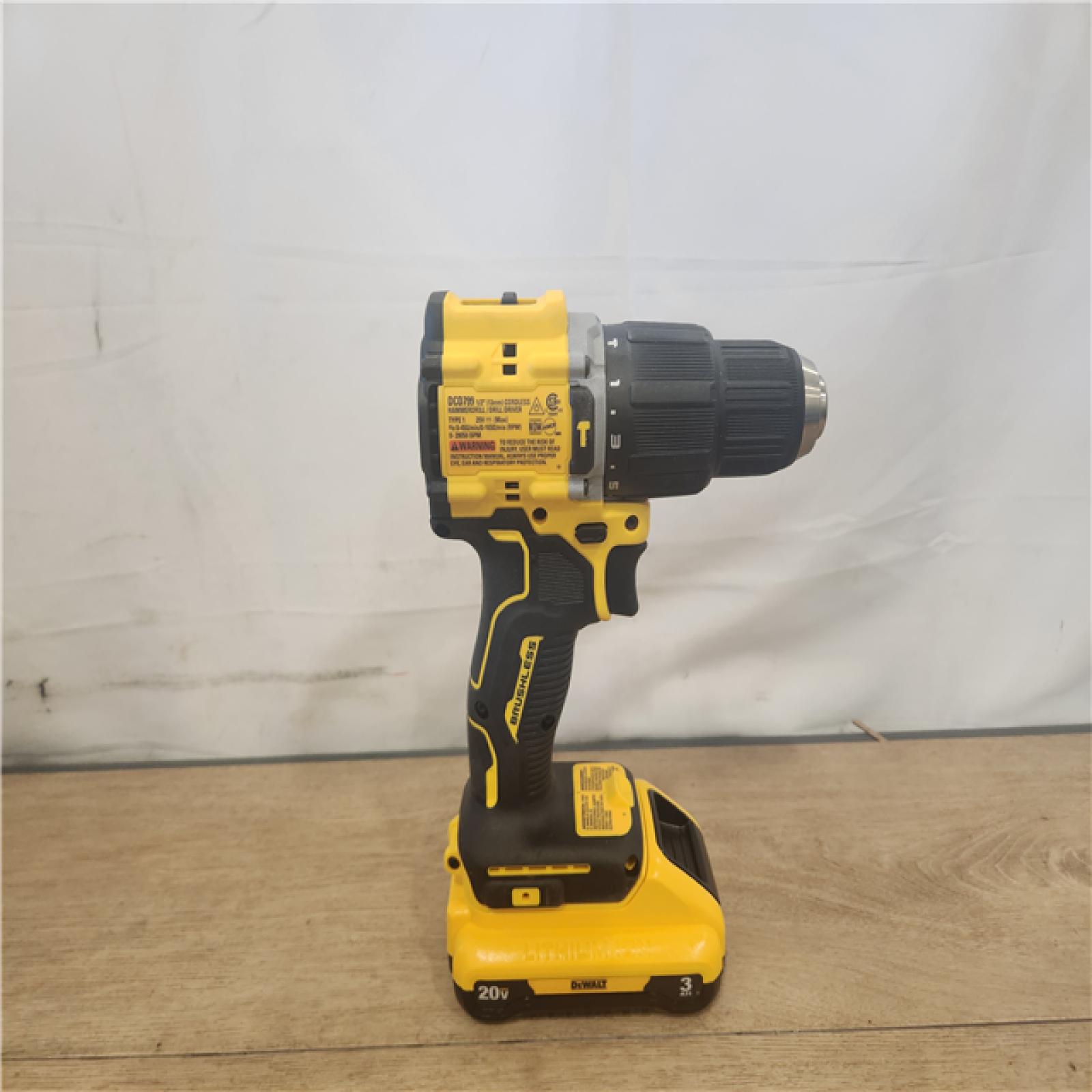 AS-IS- DEWALT ATOMIC 20V Cordless 1/2 in. Compact Hammer Drill Kit