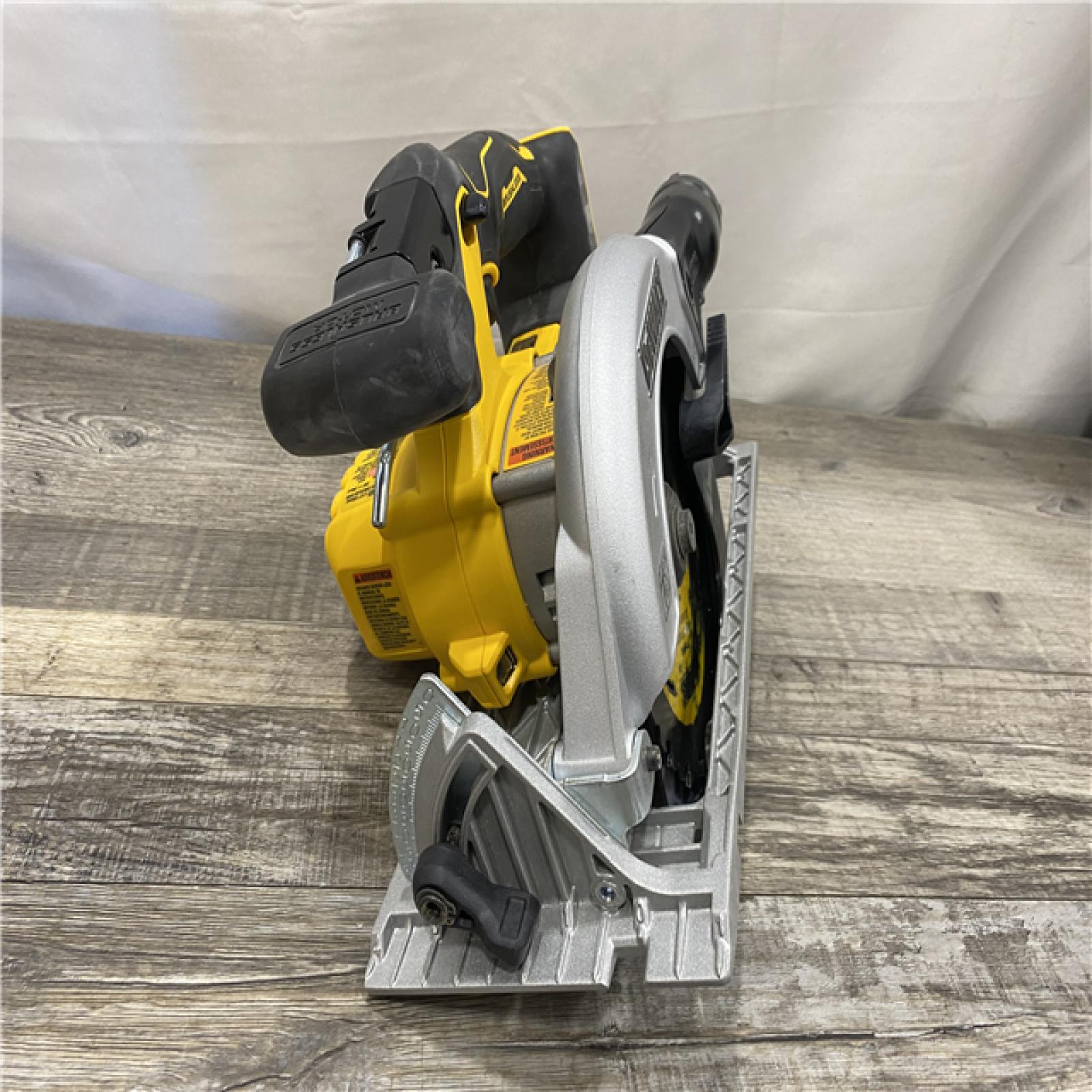 AS-IS DEWALT 20V MAX Cordless Brushless 6-1/2 in. Sidewinder Style Circular Saw (Tool Only)