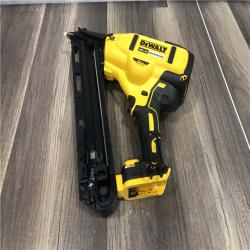 AS-IS DEWALT 20V MAX XR Lithium-Ion Cordless 2-1/2 in. 15-Gauge Finish Nailer Kit