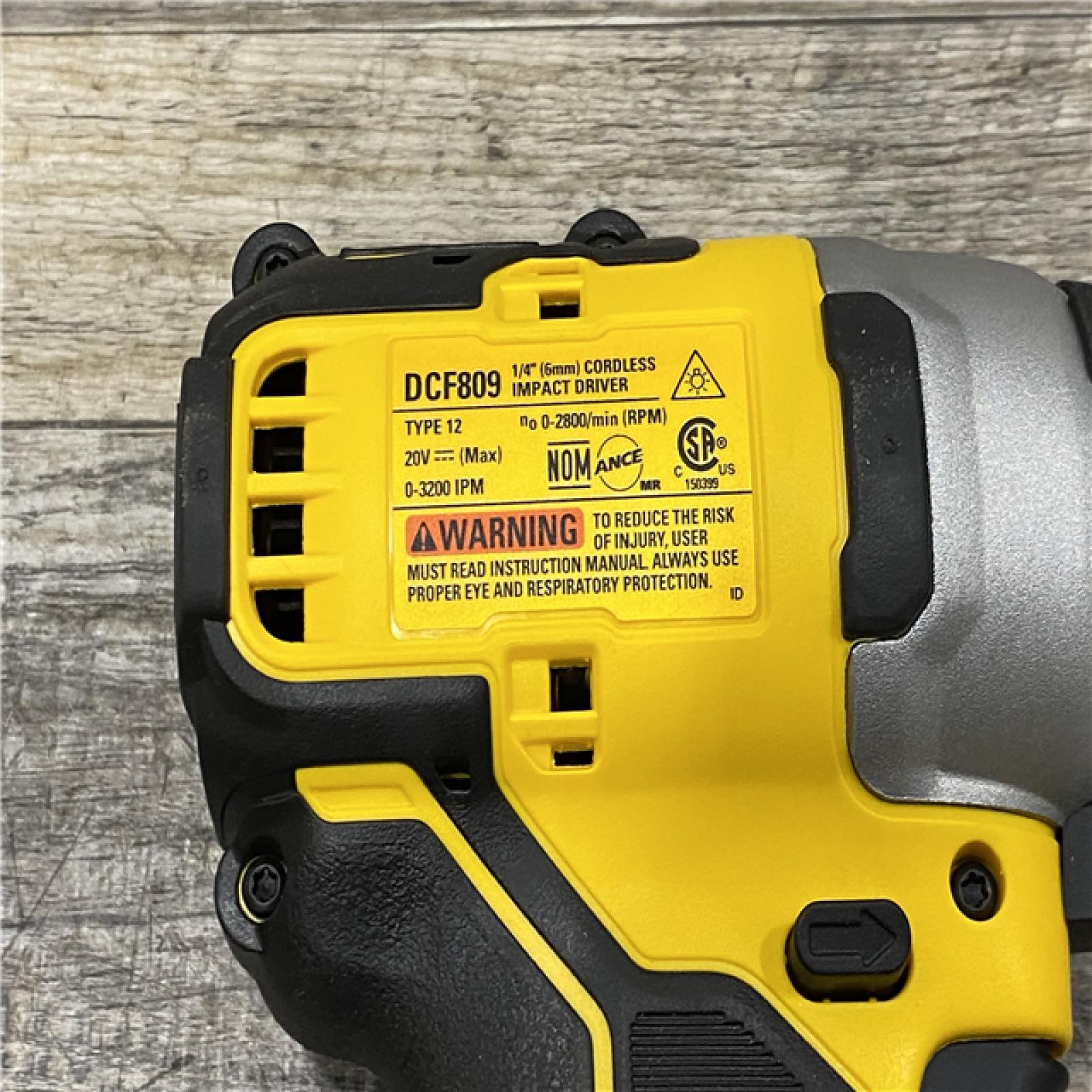 AS-IS DEWALT Atomic 20V Max Lithium-Ion Brushless Cordless Compact 1/4 in. Impact Driver Kit