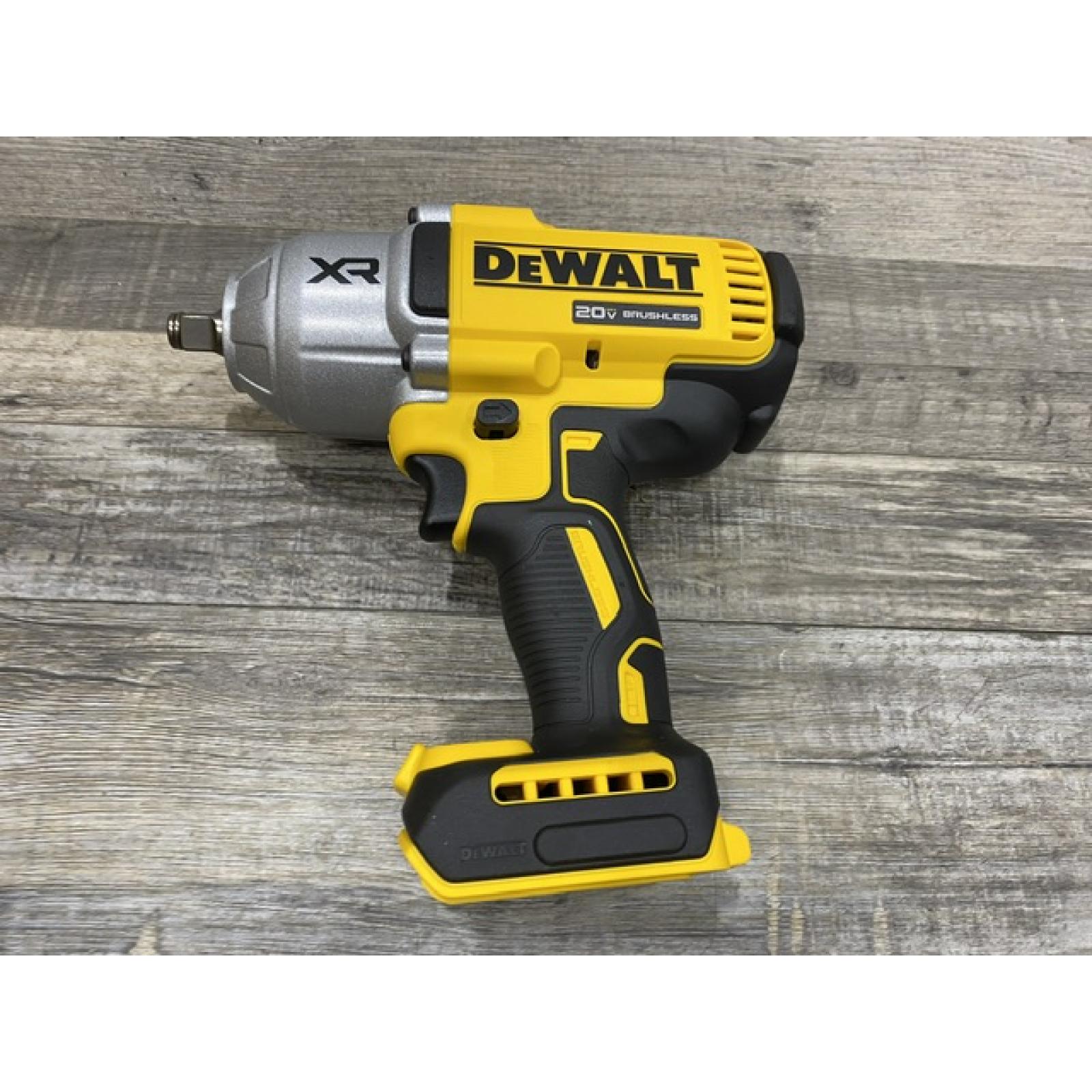 AS-IS DEWALT 20V MAX Lithium-Ion Cordless 1/2 in. Impact Wrench Kit