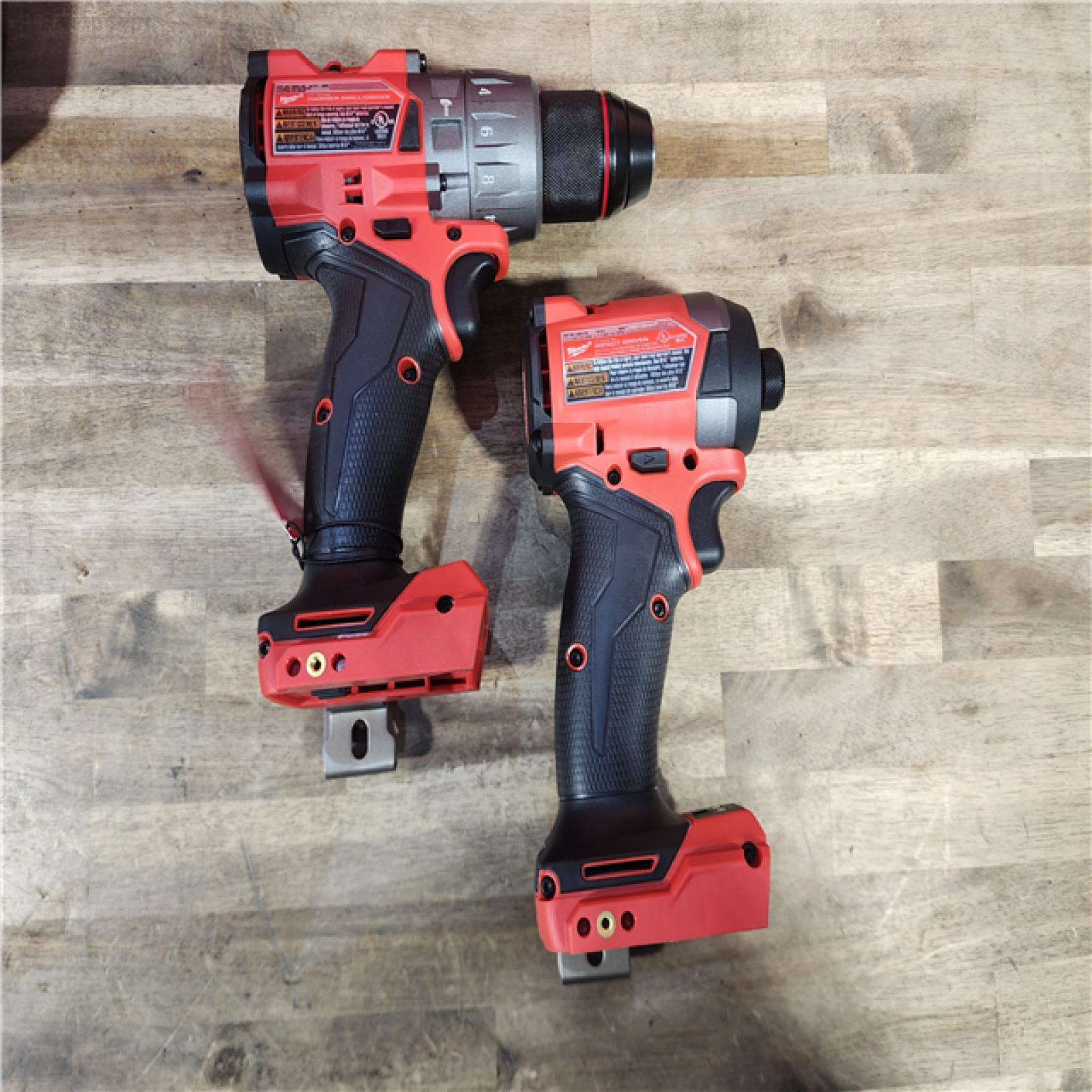 HOUSTON LOCATION - AS-IS (APPEARS LIKE NEW) MILWAUKEE M18 FUEL 18V Lithium-Ion Brushless Cordless Hammer Drill and Impact Driver Combo Kit (2-Tool) with 2 Batteries