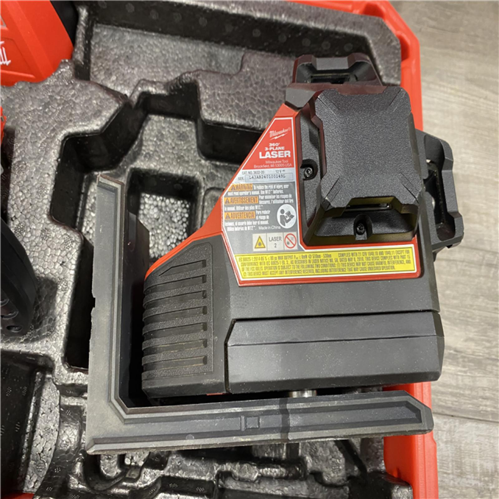 AS-IS Milwaukee 12-Volt Lithium-Ion Cordless Green 250 ft. 3-Plane Laser Level Kit