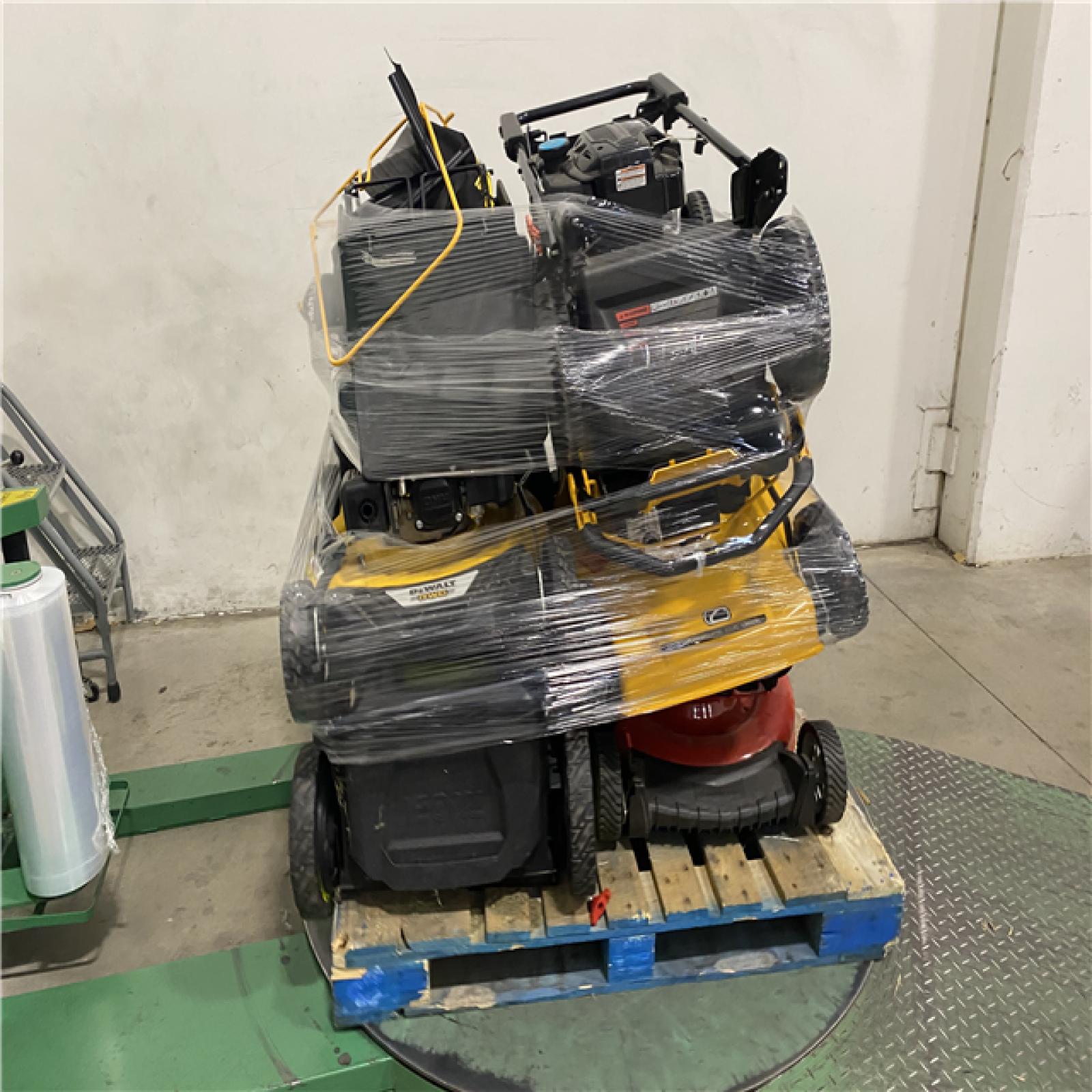 Dallas Location - As-Is Lawn Mower Pallet