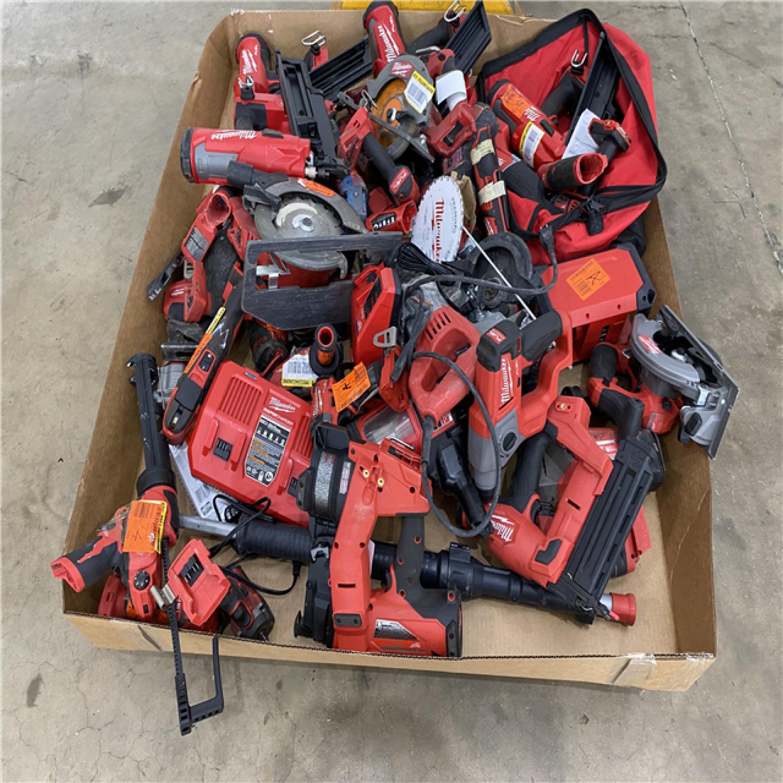 Houston Location AS IS - Tool Pallet