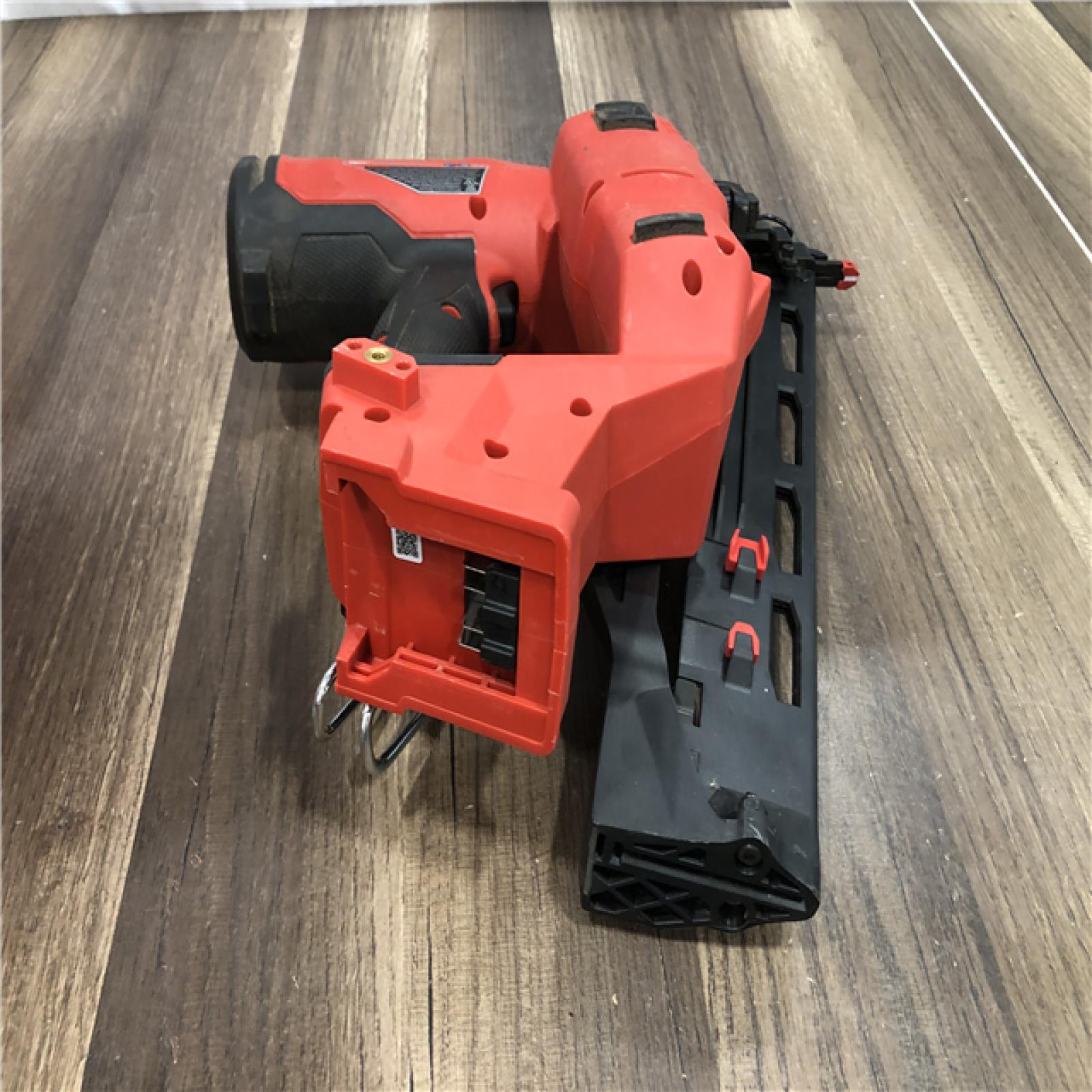 AS-IS Milwaukee  FUEL 18-Volt Lithium-Ion Brushless Cordless Gen II 16-Gauge Angled Finish Nailer (Tool-Only)