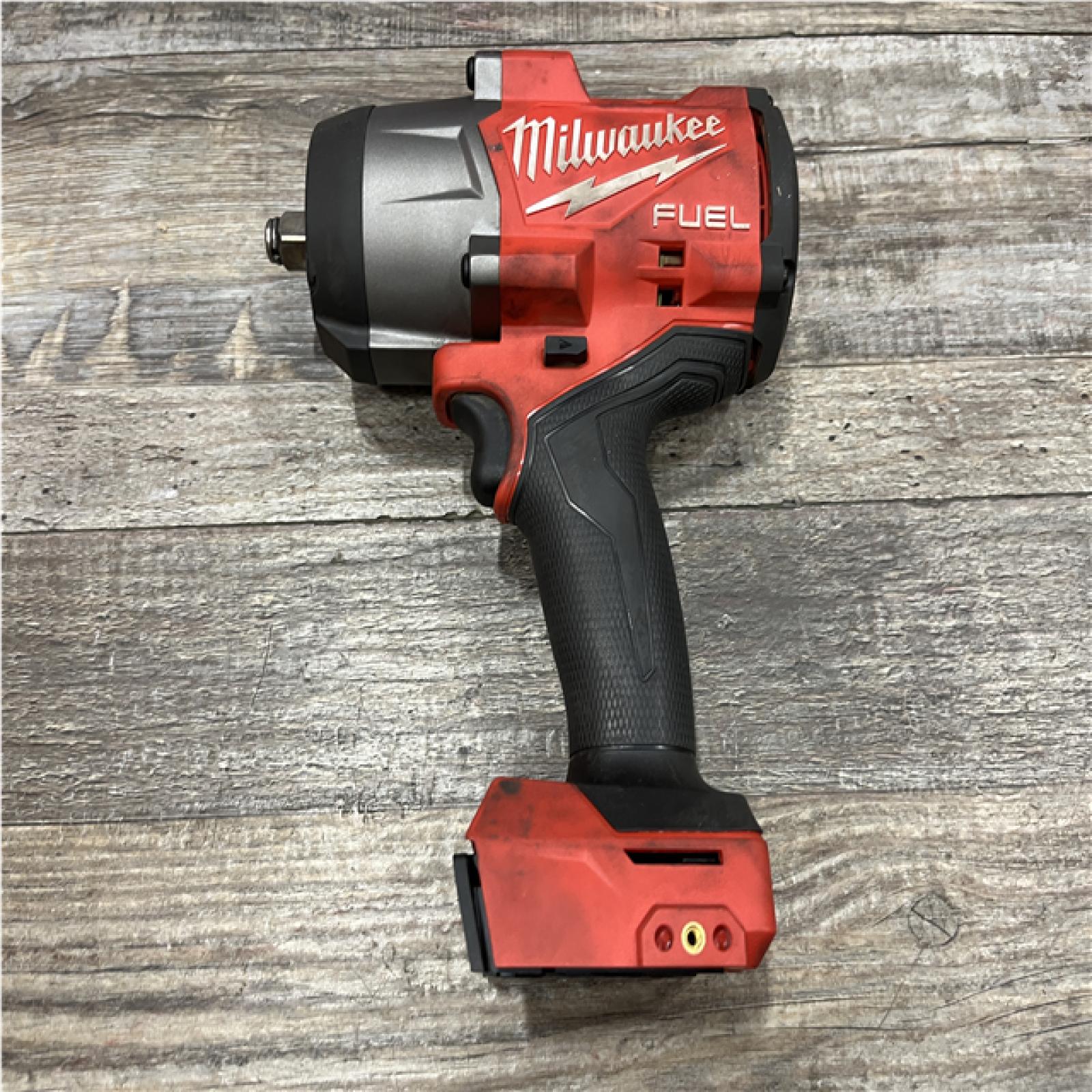 AS-IS Milwaukee FUEL 18V Lithium-Ion Brushless Cordless 1/2 in. Impact Wrench w/Friction Ring Kit