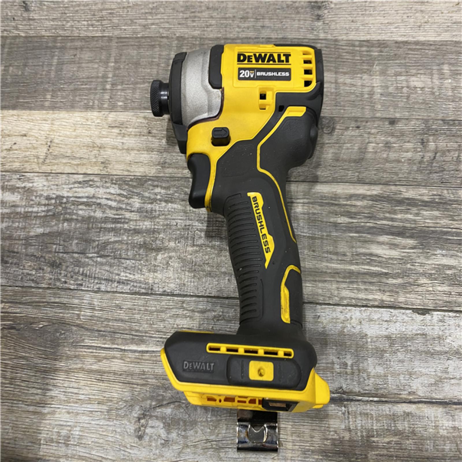 AS-IS DEWALT Atomic 20V Max Lithium-Ion Brushless Cordless Compact 1/4 in. Impact Driver Kit