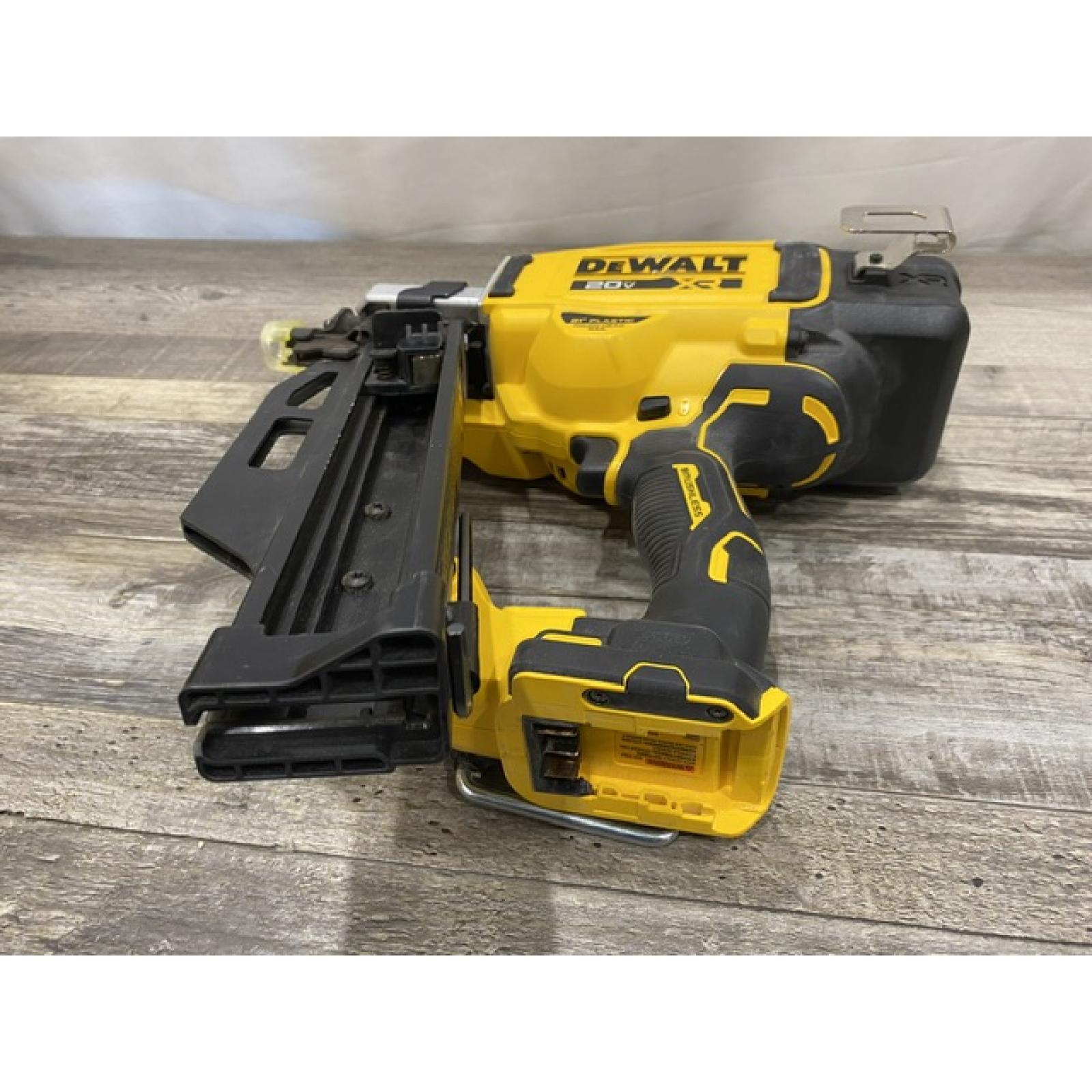 AS-IS DEWALT 20-Volt 21° Cordless Framing Nailer (Tool-Only)