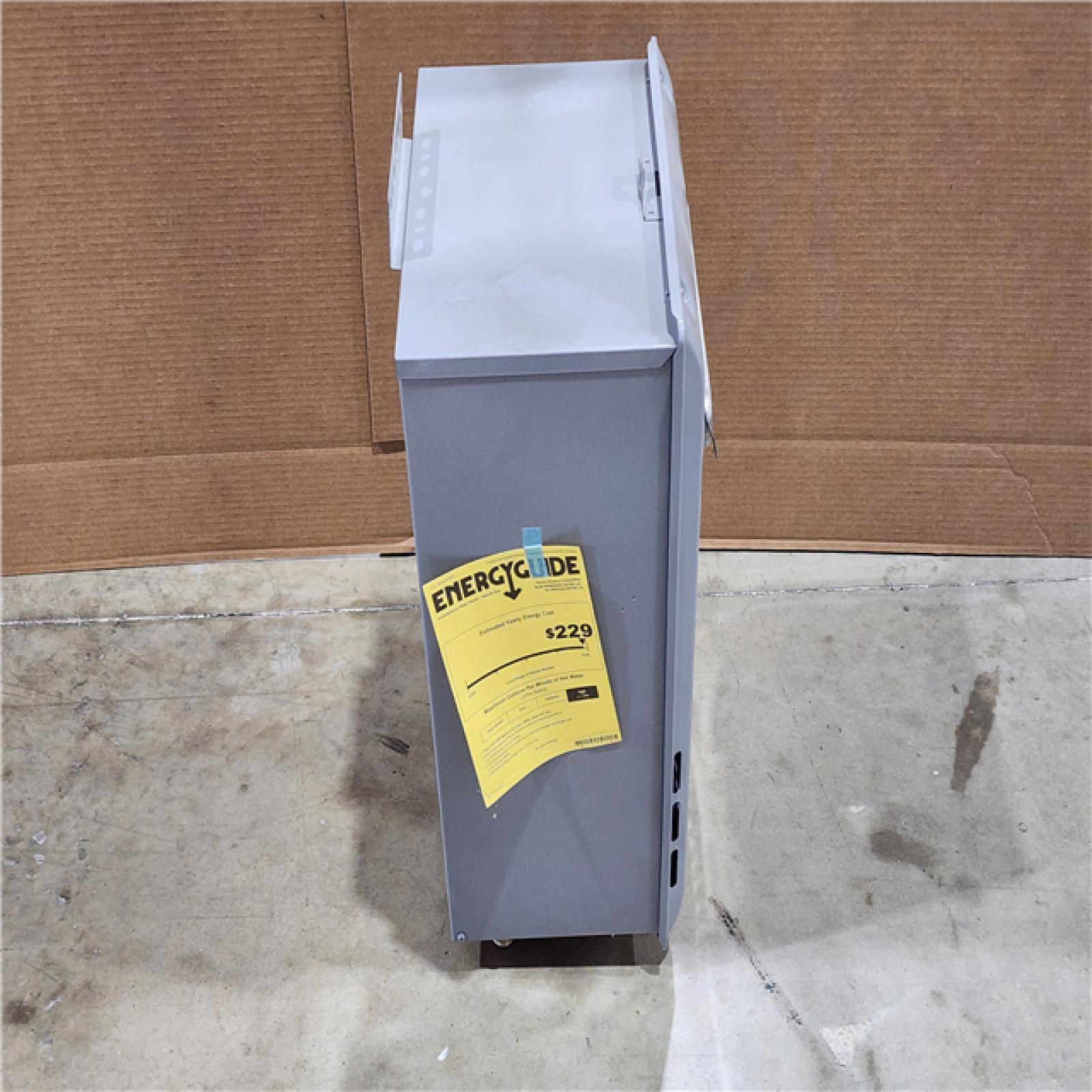 HOUSTON LOCATION - AS-IS NC199OD 199 900 BTU Outdoor Commercial Tankless Water Heater (NG)