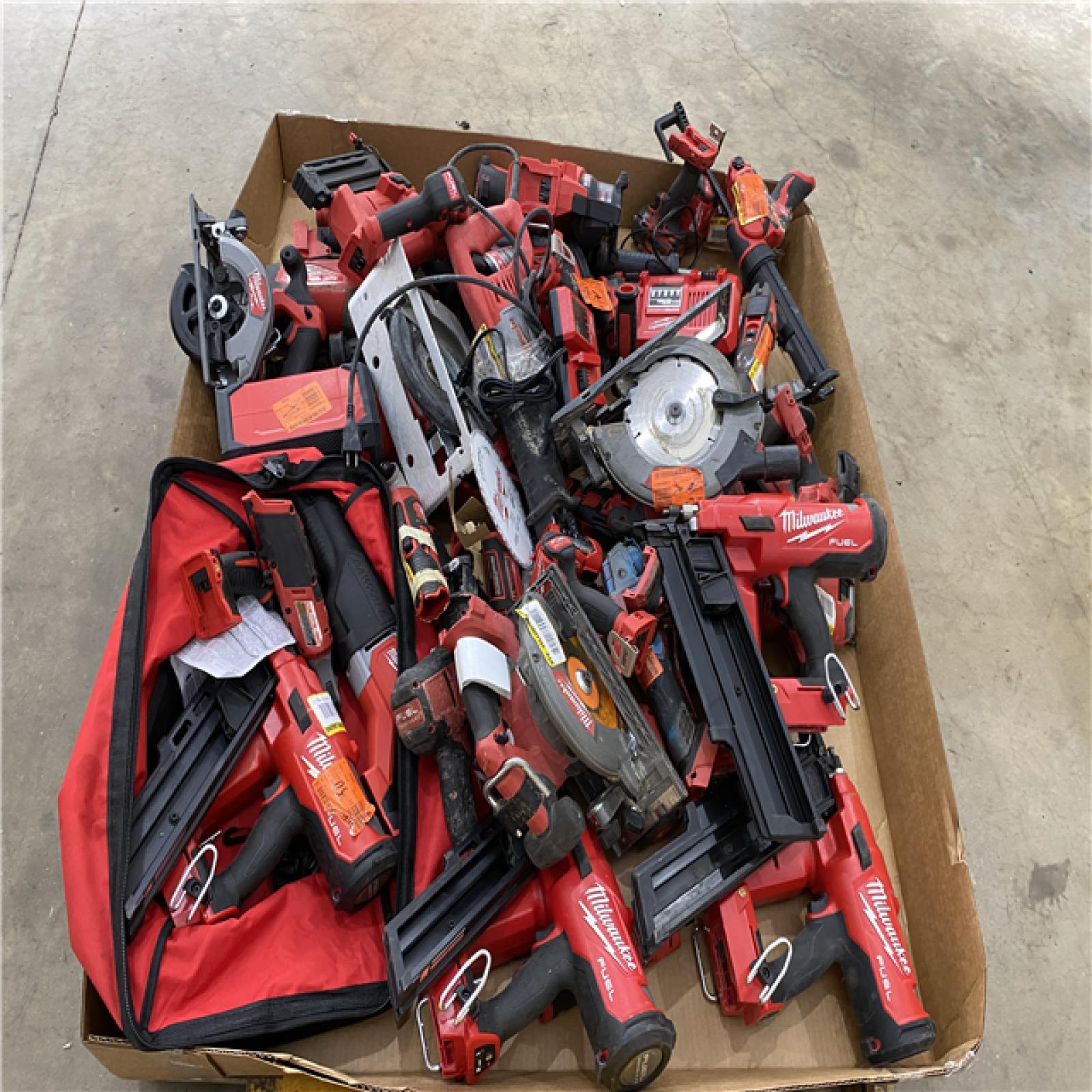 Houston Location AS IS - Tool Pallet