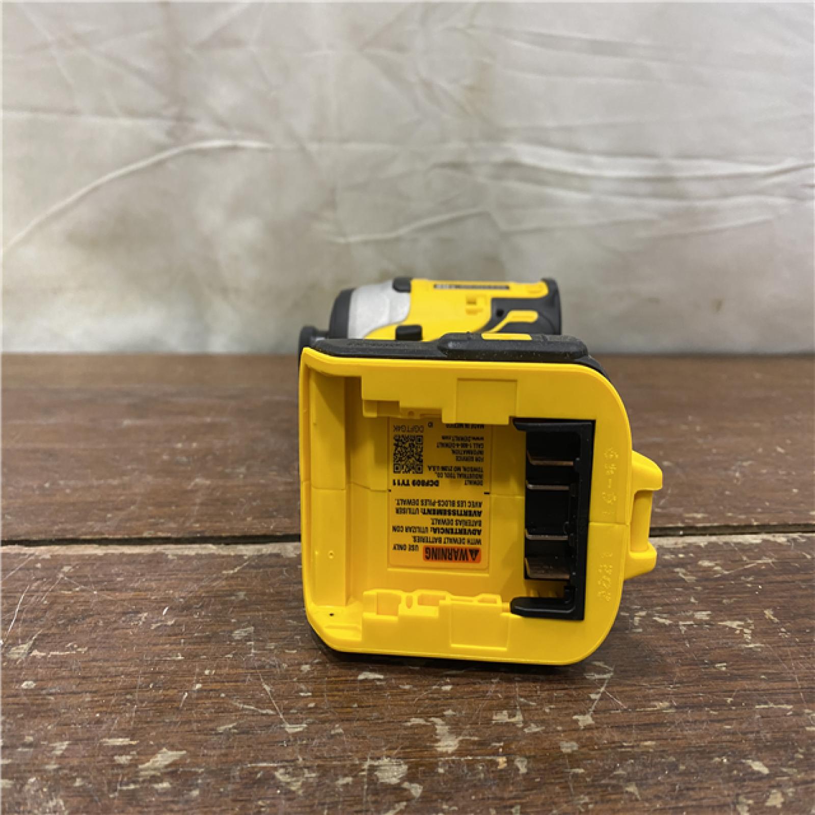 AS-IS DeWALT ATOMIC 20V MAX Cordless Compact Impact Driver Kit W/ Li-Ion Battery, 1/4, Brushless