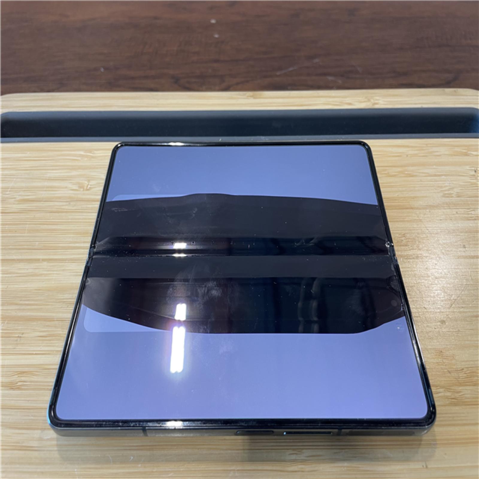 AS-IS Samsung Galaxy Z Fold4 512GB in Greygreen