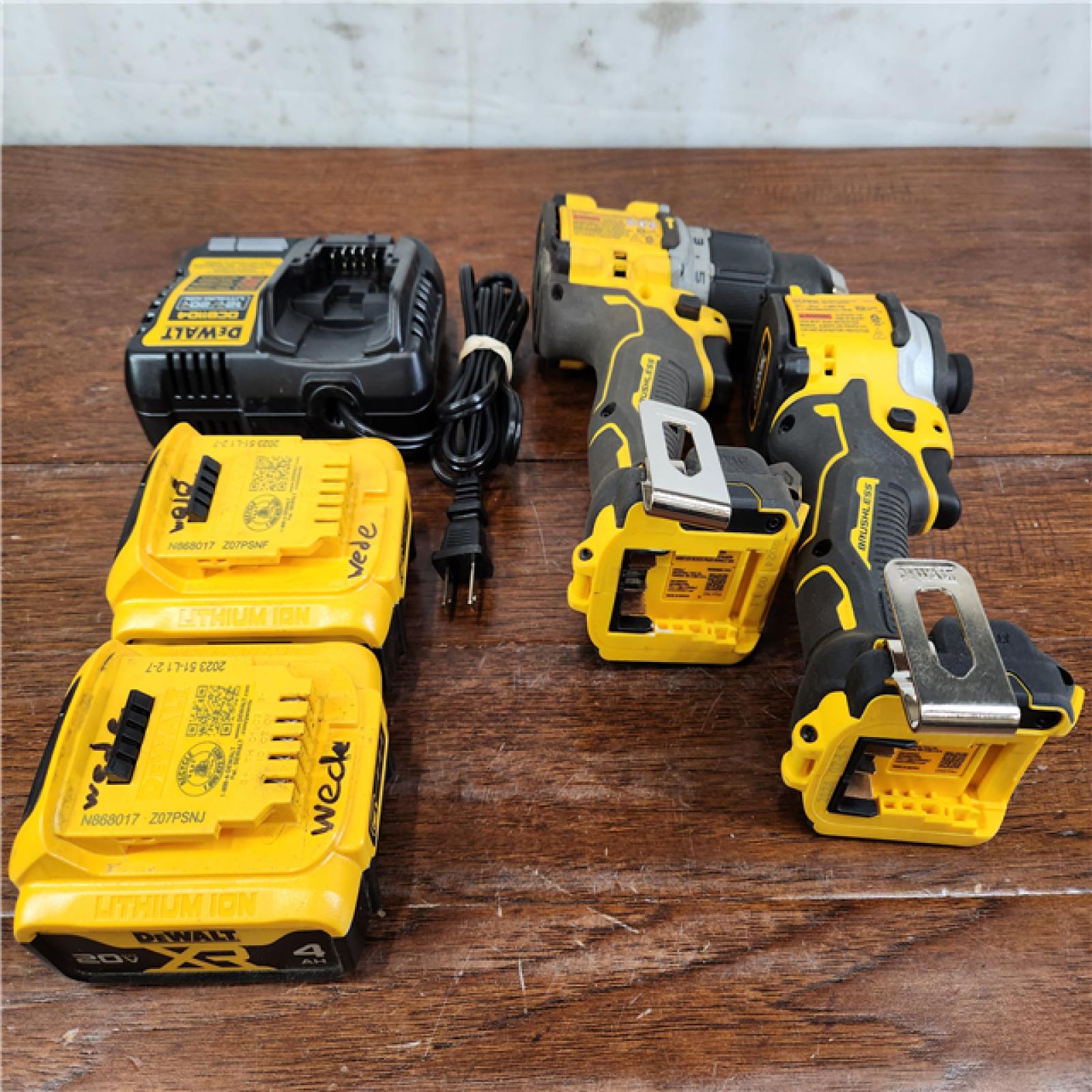 AS-IS DEWALT 20V MAX Lithium-Ion Brushless Cordless (2-Tool) Combo Kit