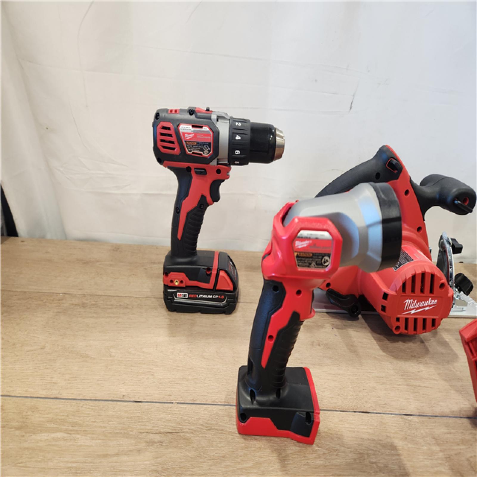 AS-IS- Milwaukee M18 18V Lithium-Ion Cordless 5 Tool Combo Kit