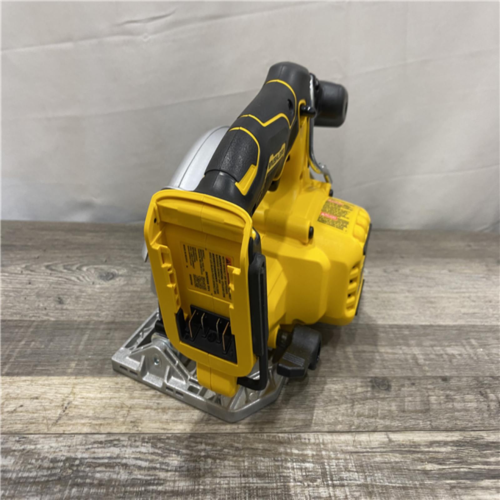 AS-IS DEWALT 20V MAX Cordless Brushless 6-1/2 in. Sidewinder Style Circular Saw (Tool Only)