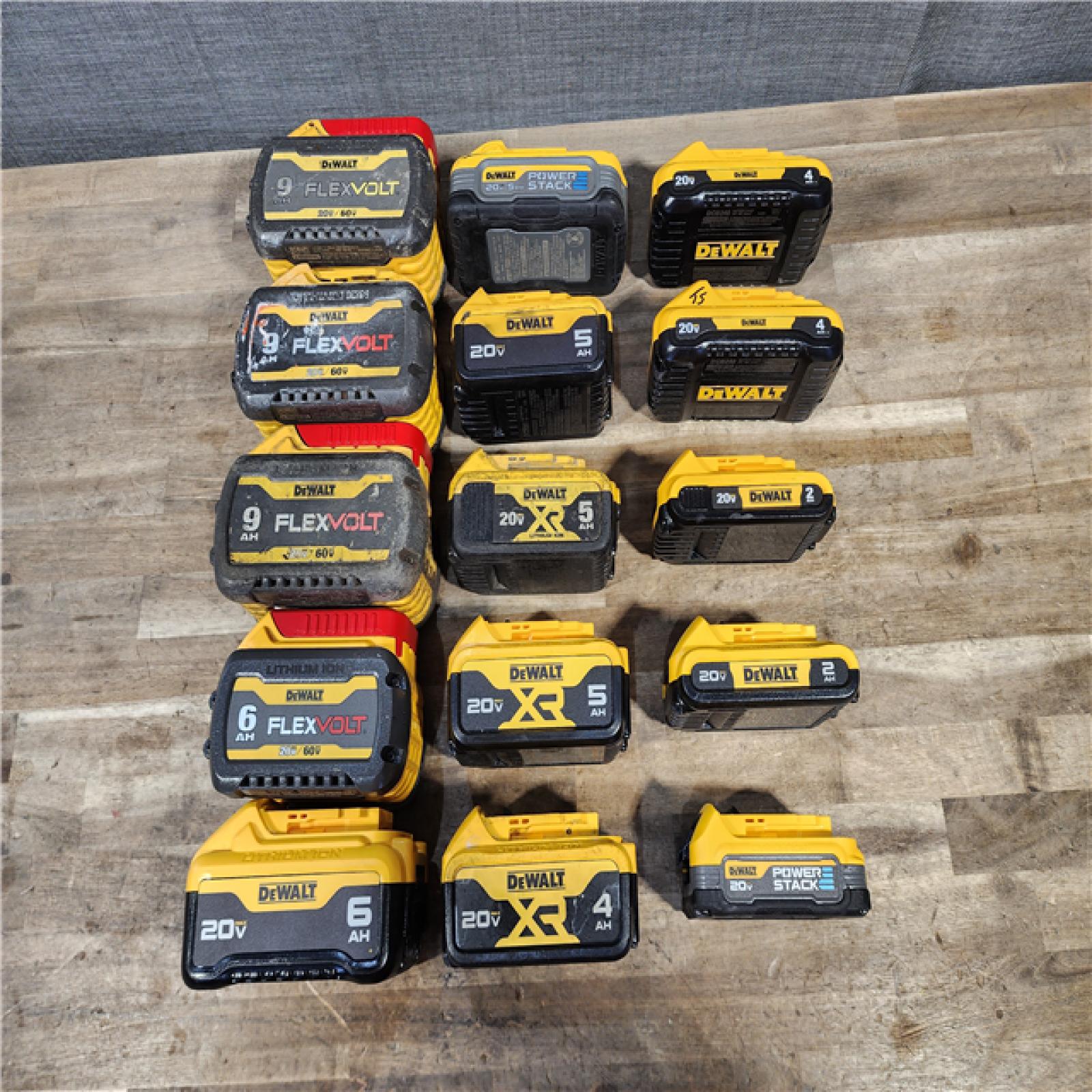HOUSTON LOCATION - AS-IS DEWALT BATTERY PACK QTY - 15