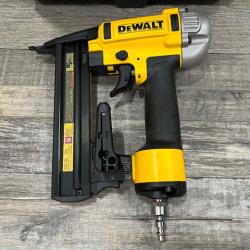 AS-IS DEWALT 12V MAX Lithium-Ion 100 ft. Green Self-Leveling 3-Beam 360 Degree Laser Level Kit