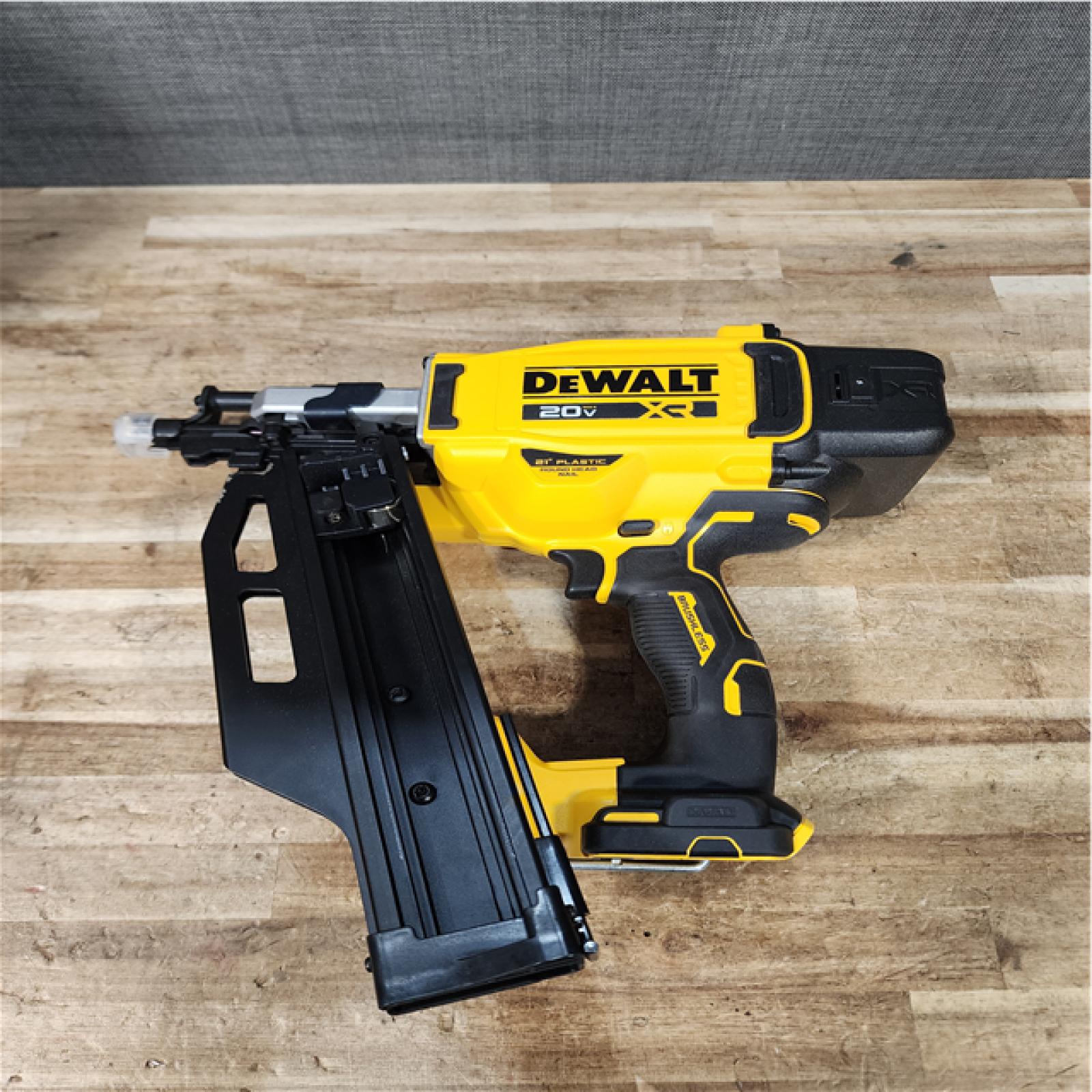 Houston Location AS-IS DEWALT 20-Volt 21° Cordless Framing Nailer (Tool-Only)