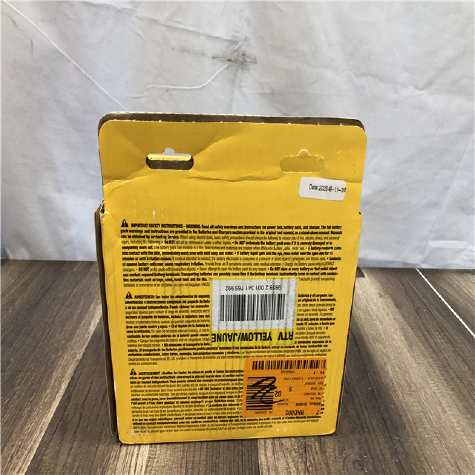 NEW- DEWALT 20V/60V MAX FLEXVOLT Lithium-Ion 9.0Ah Battery and Charger Starter Kit